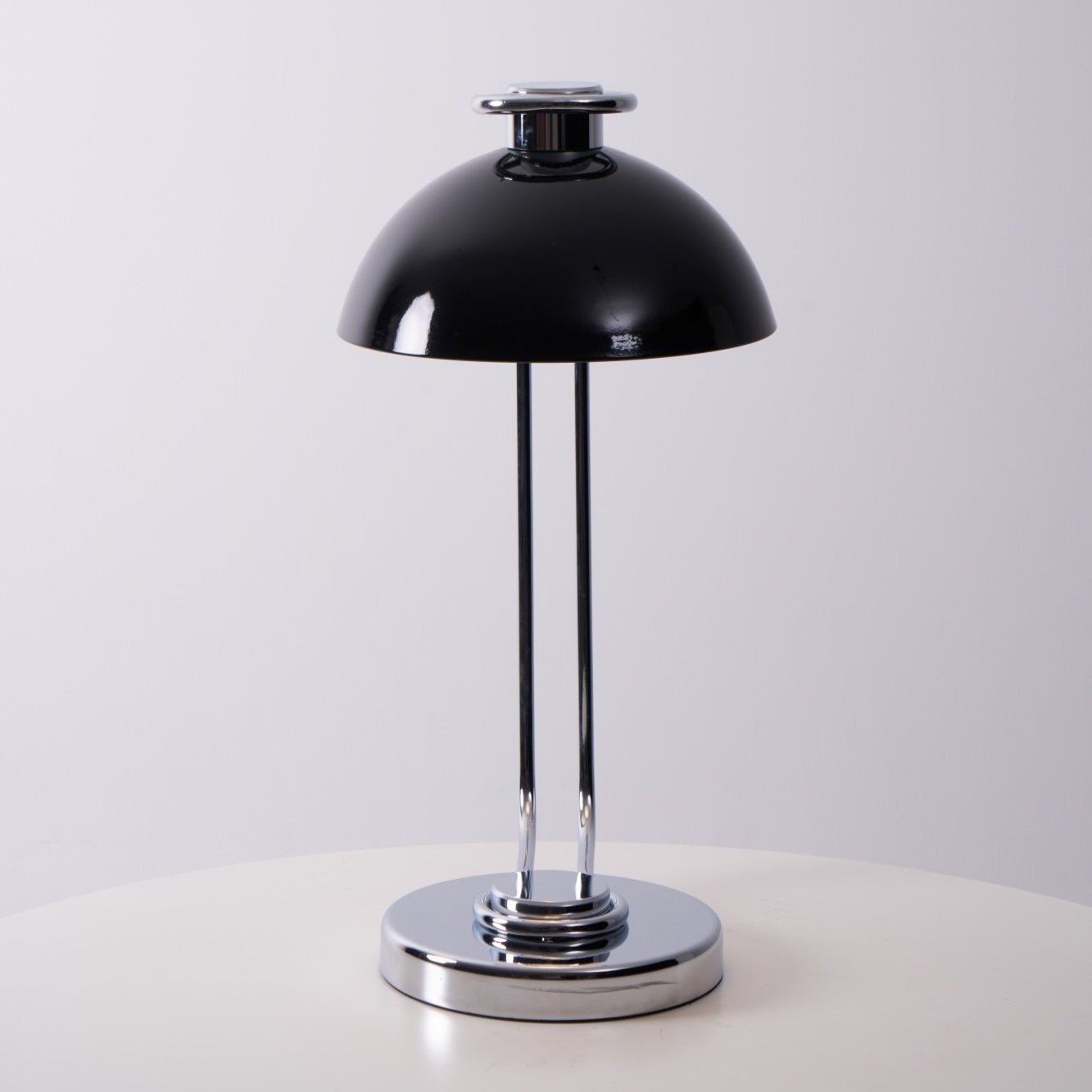 Domiscu Table Lamp