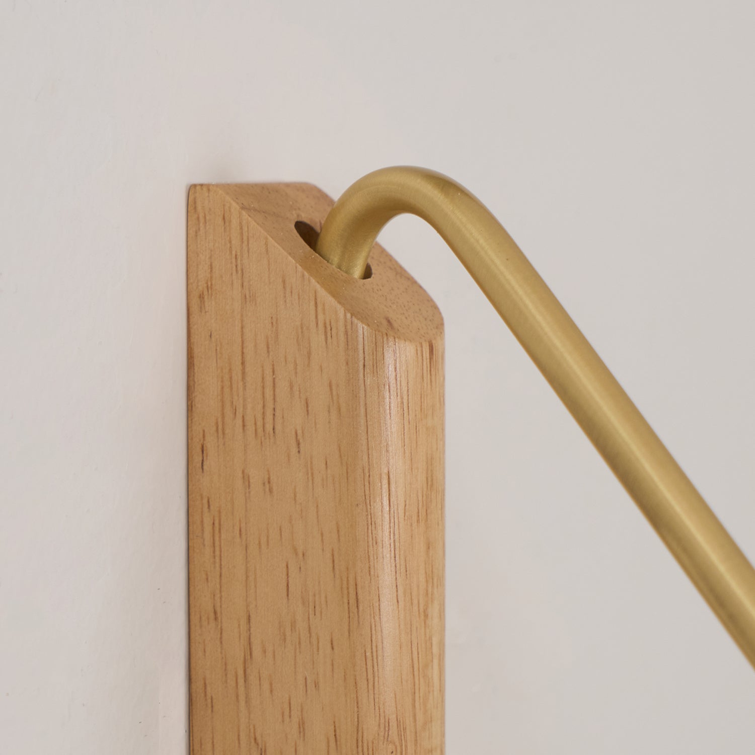Klyzo Wall Light