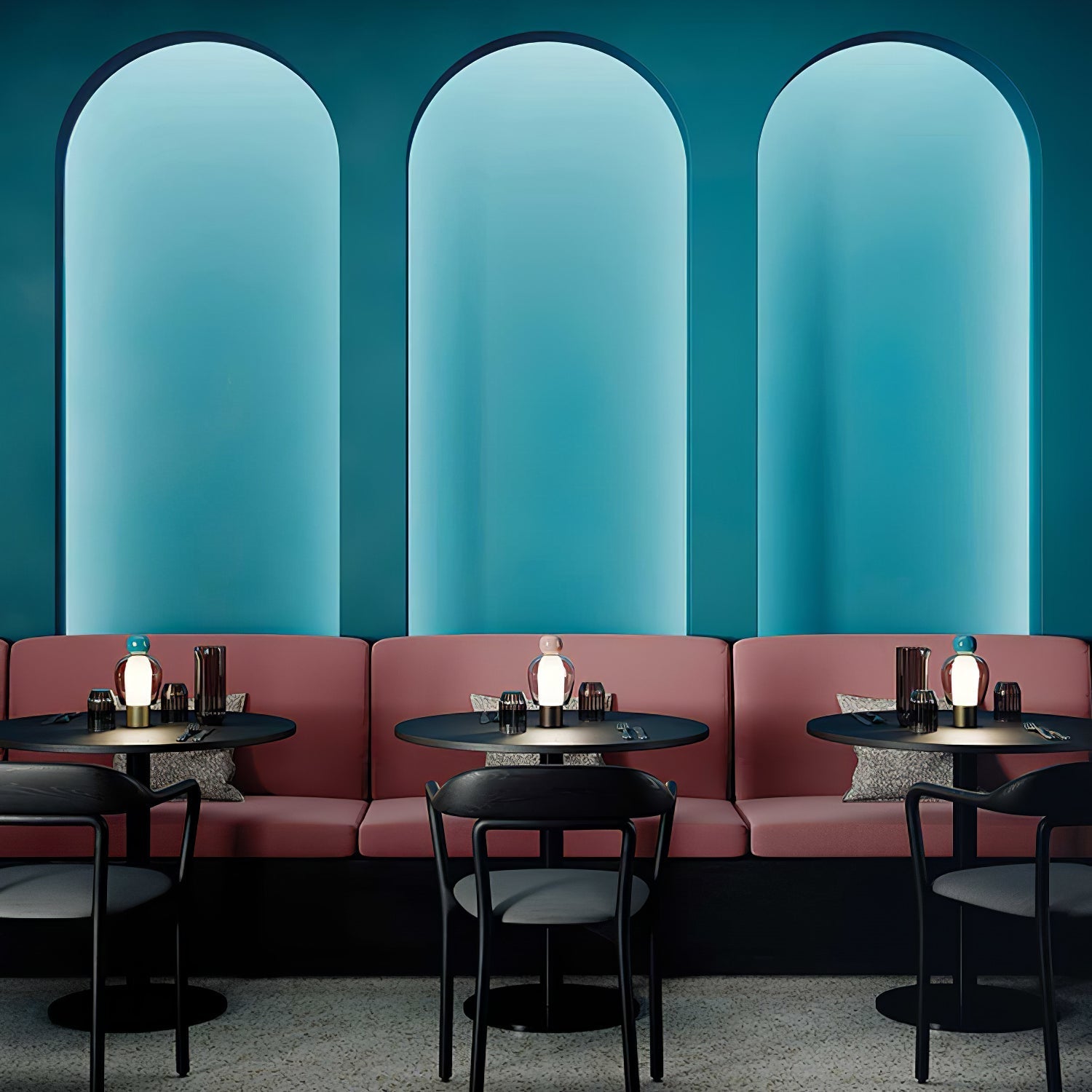 Maviro Table Lamp