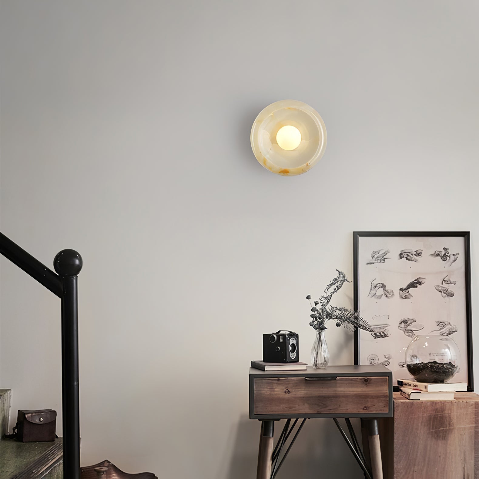 Jeda Marble Wall Light