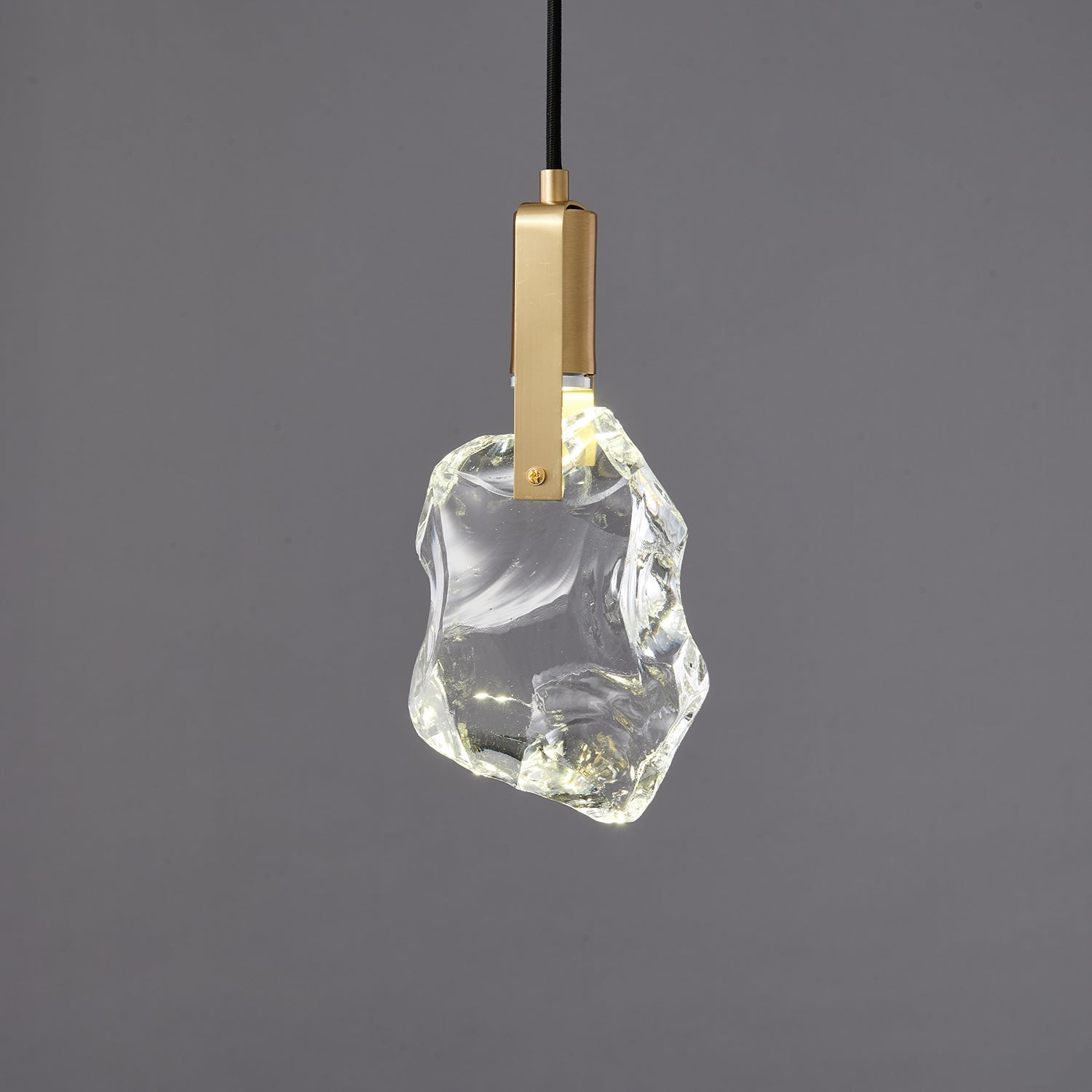Lekopeza Pendant Light