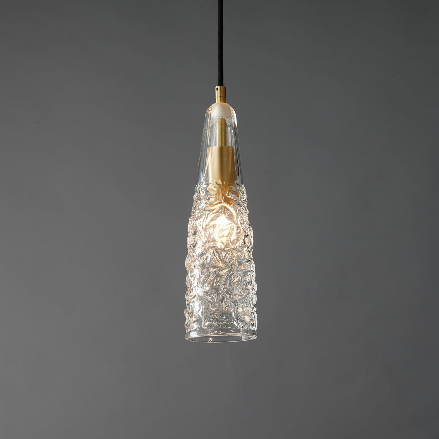 Lekopeza Pendant Light