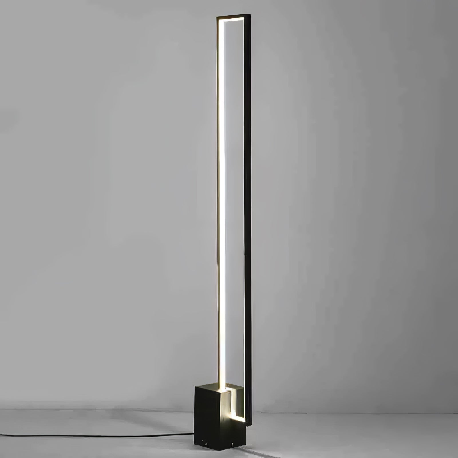 Voaren Floor Lamp