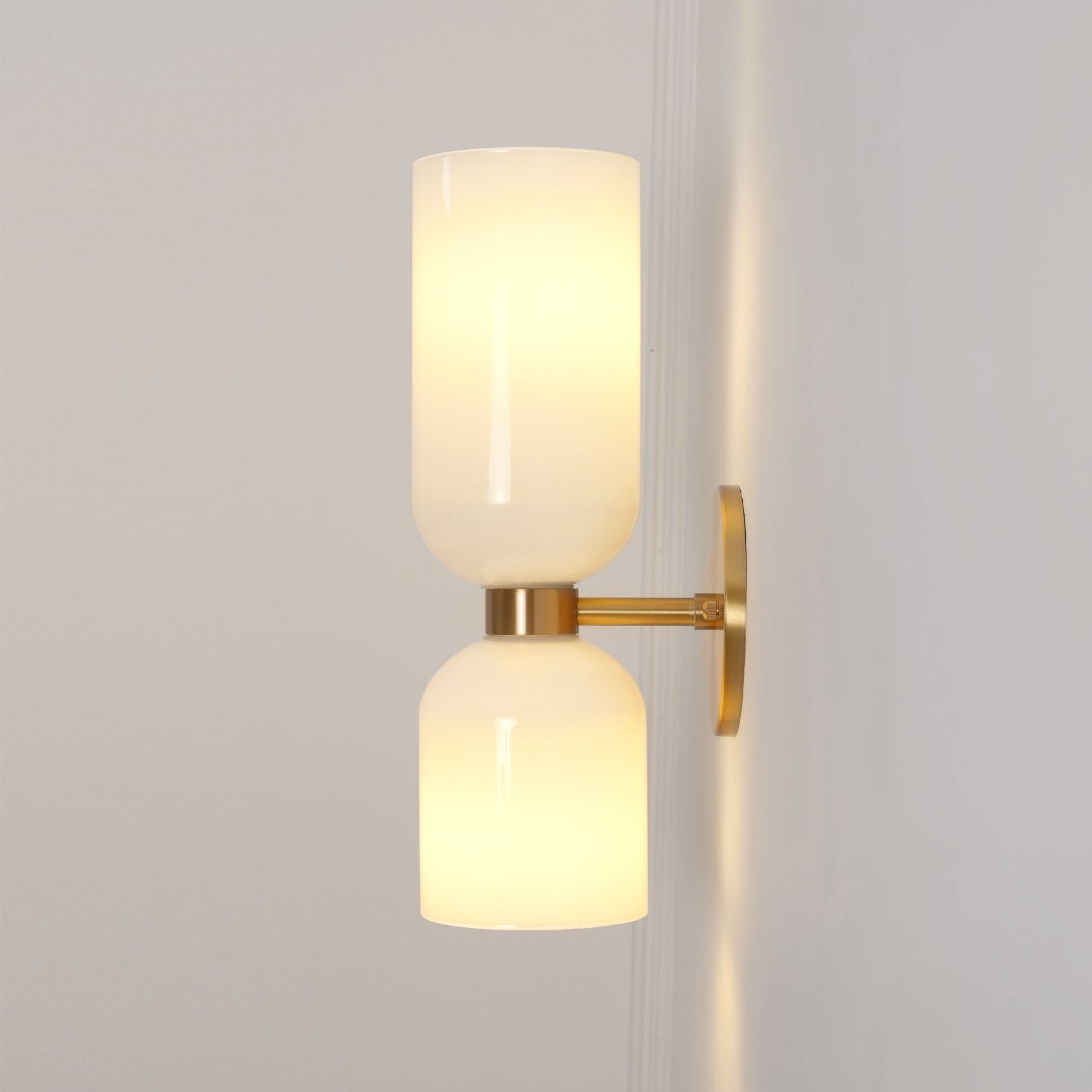 Gralor Wall Light