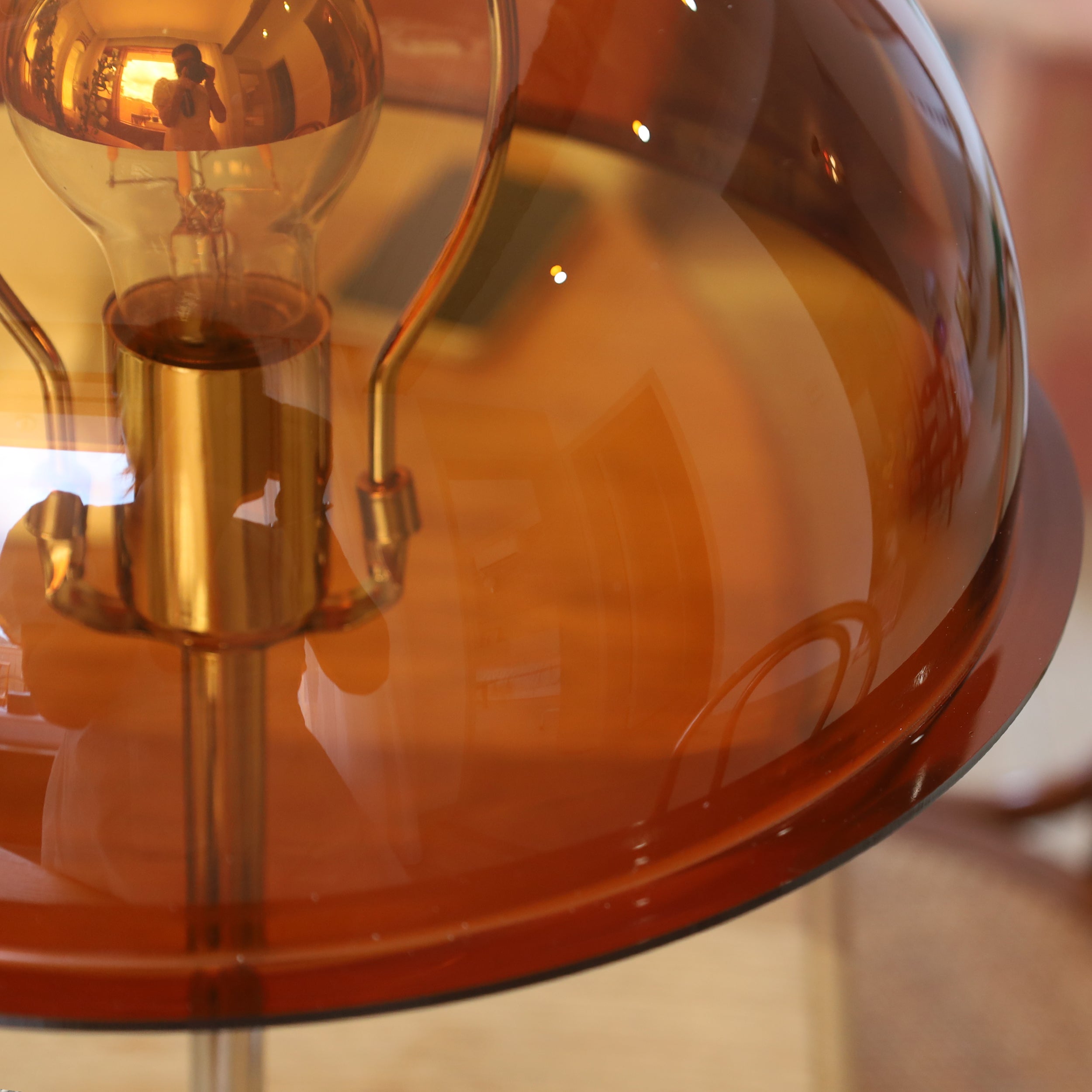Wynnelio Table Lamp