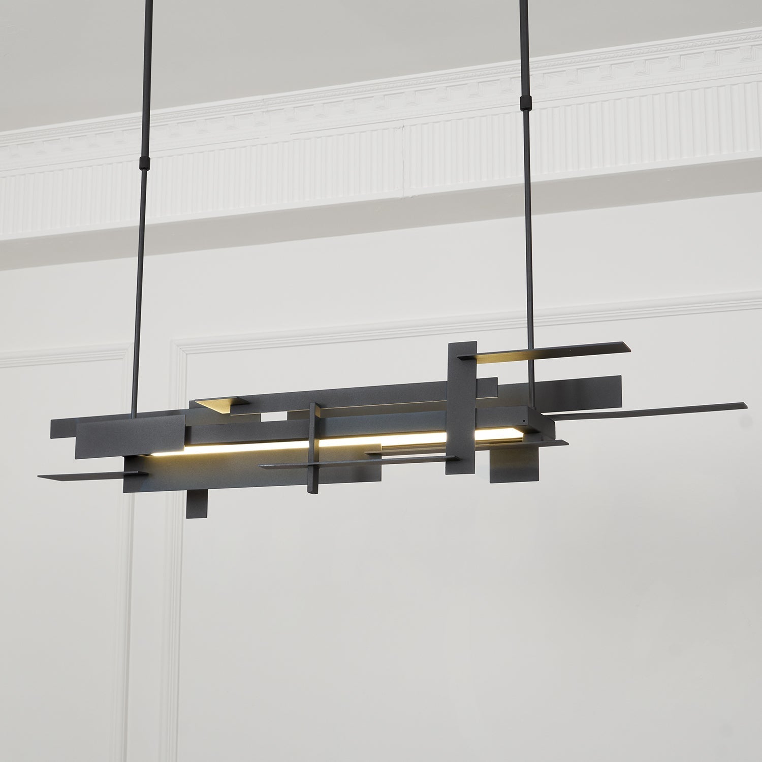 Eithinzo Pendant Light