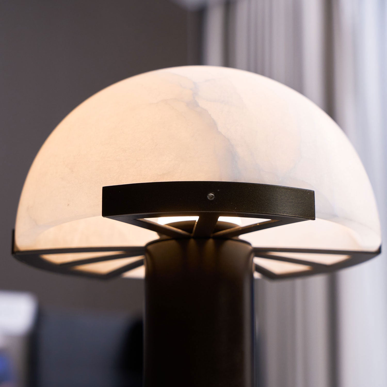 Colvani Alabaster Table Lamp