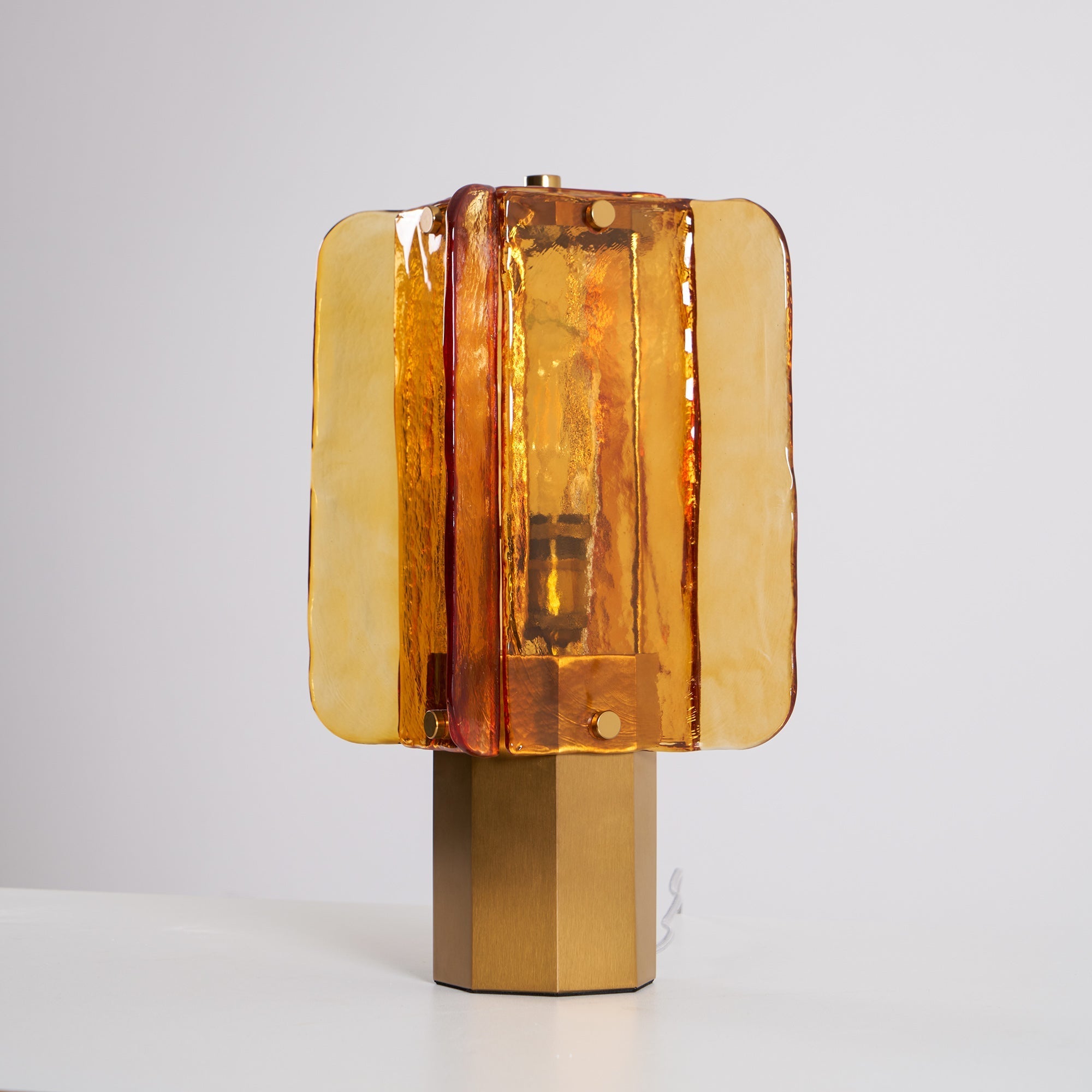 Velynessa Table Lamp