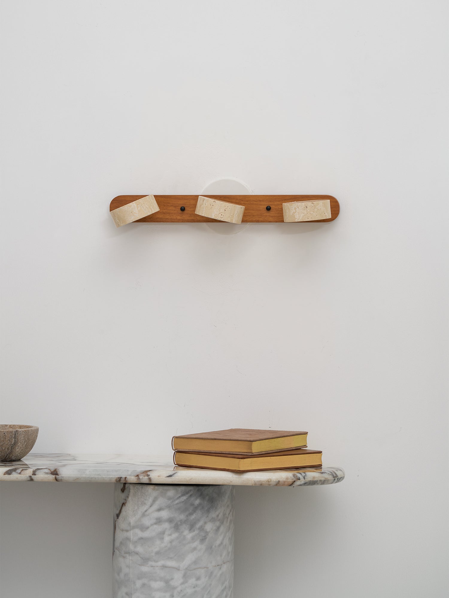 Thelton Modern Wall Light