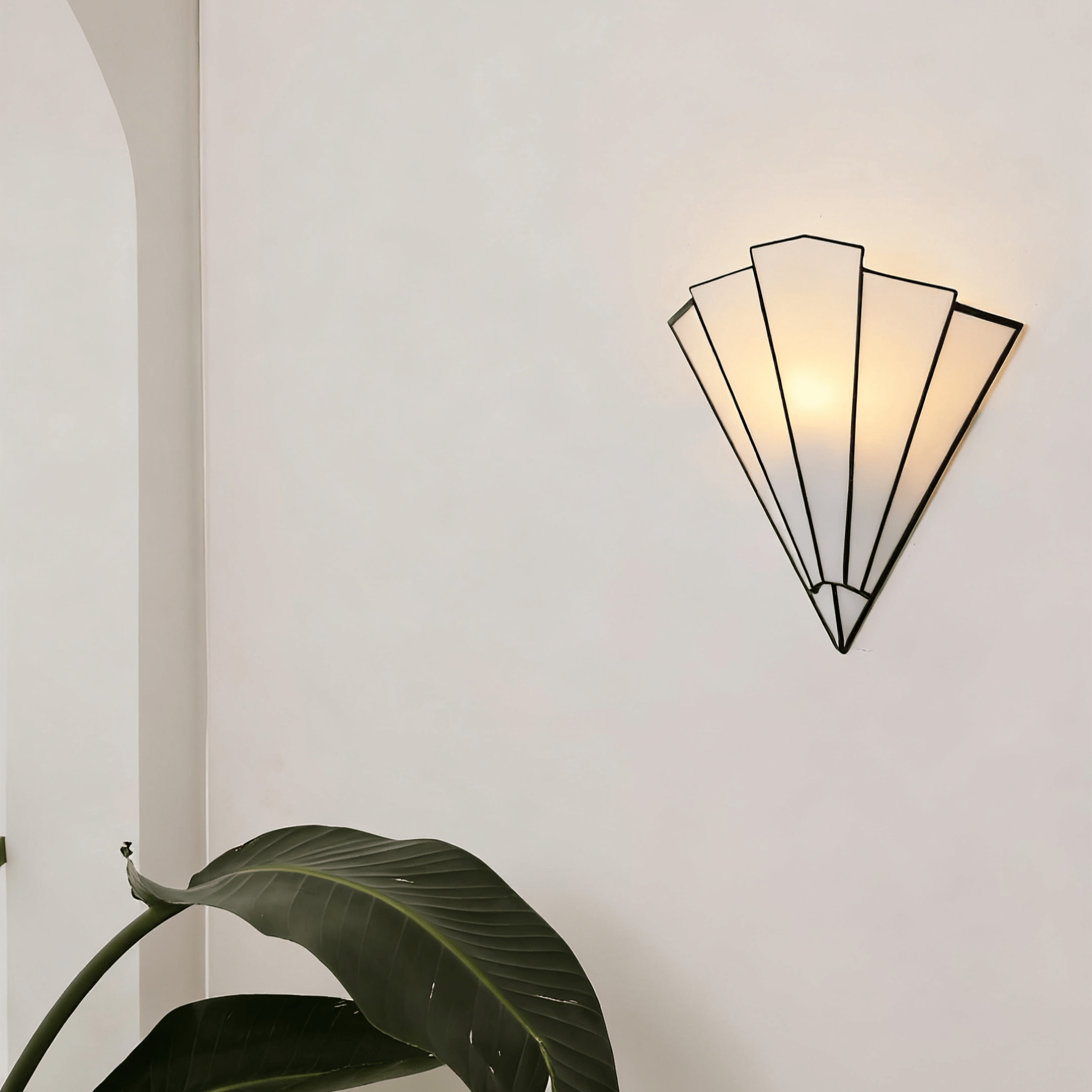 Delowe Wall Light