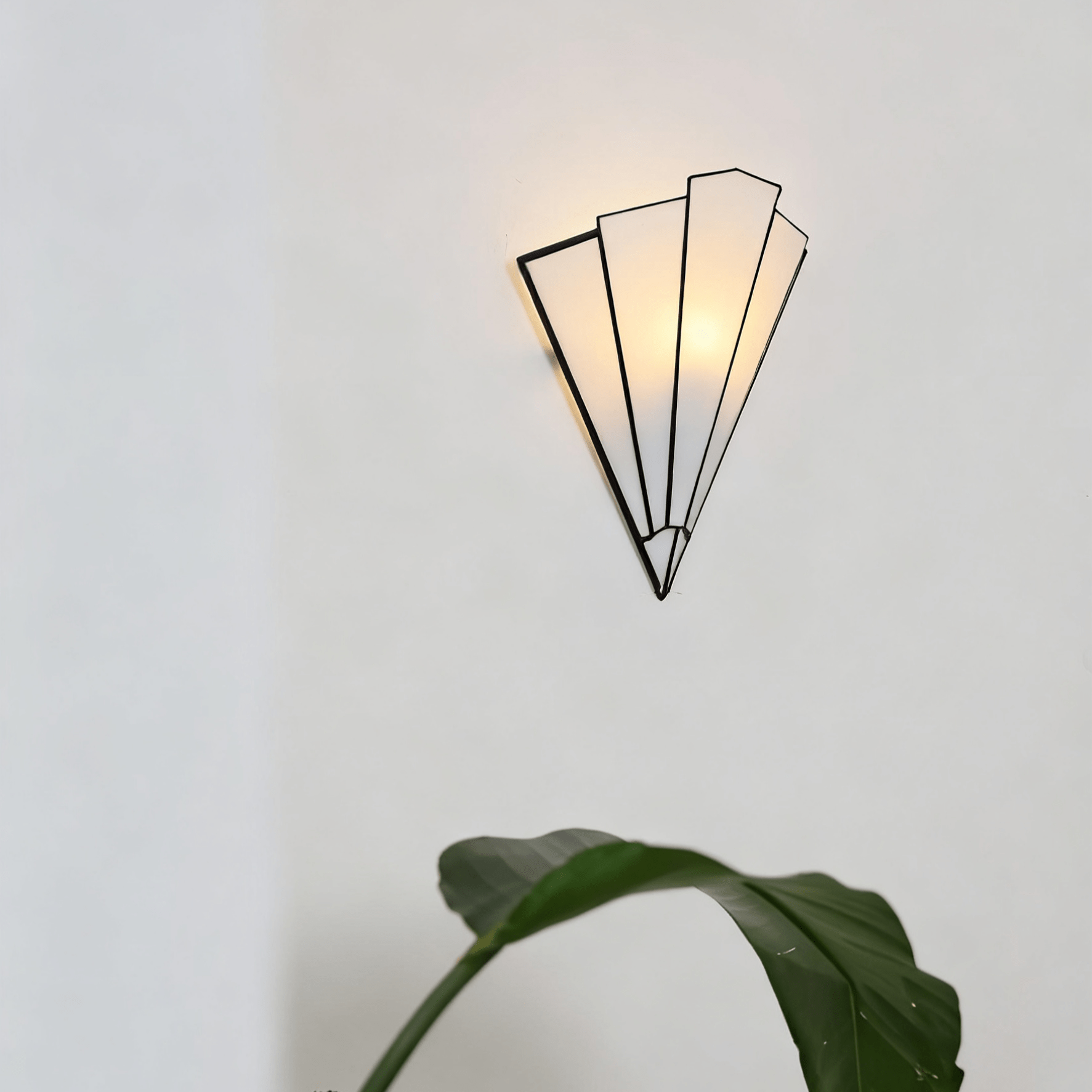 Delowe Wall Light