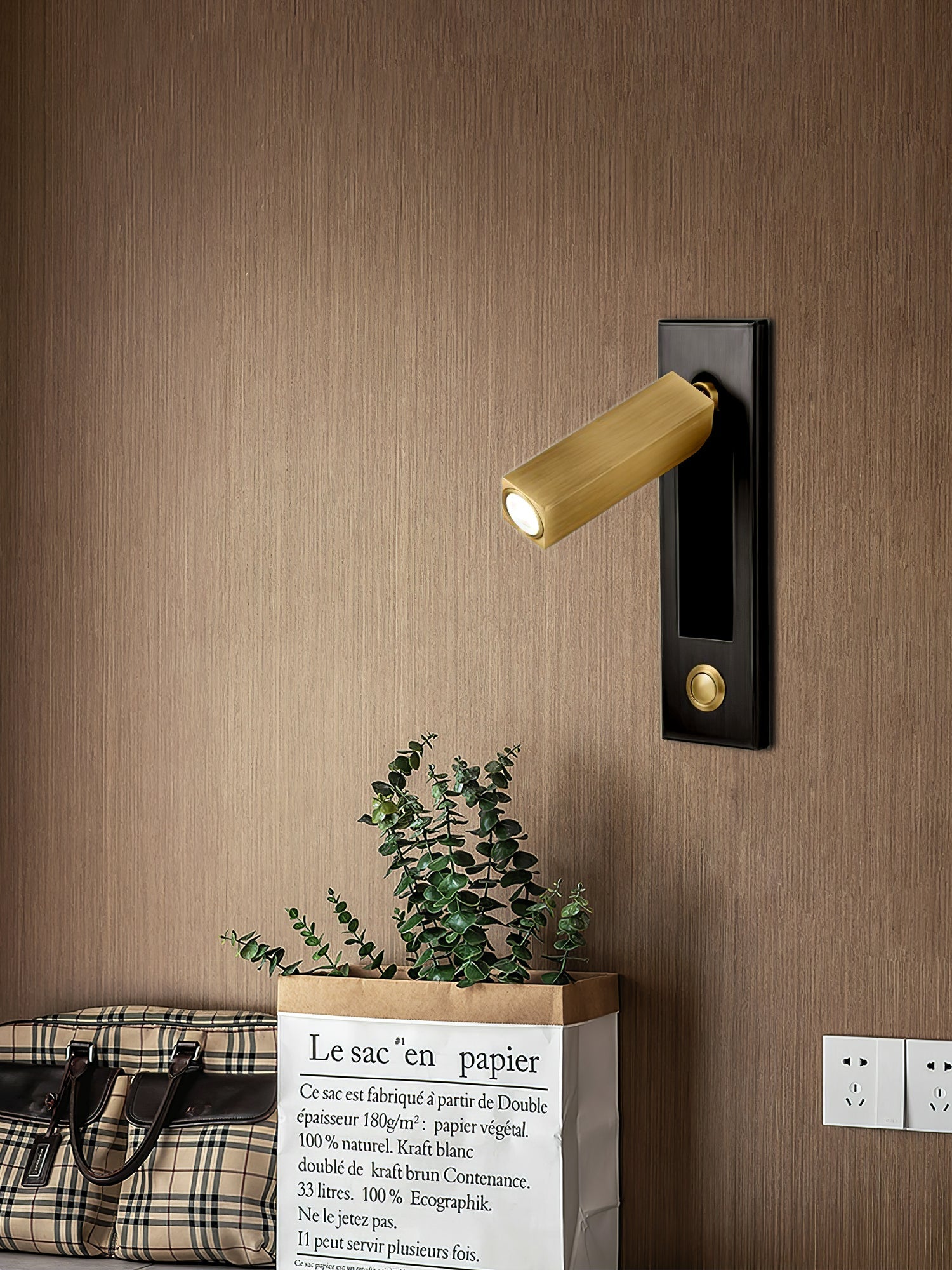 Cenvaburn Recessed Wall Light