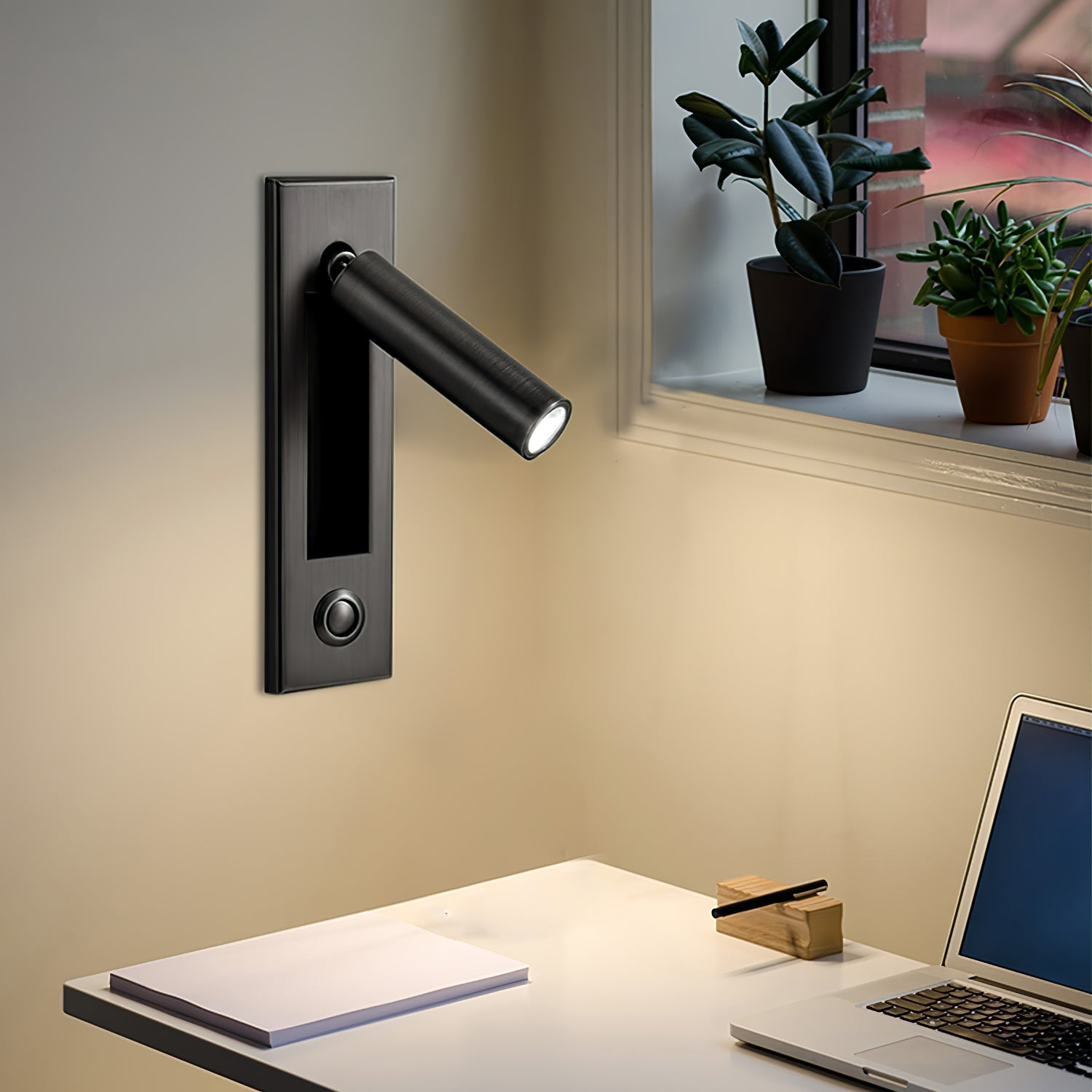 Cenvaburn Recessed Wall Light