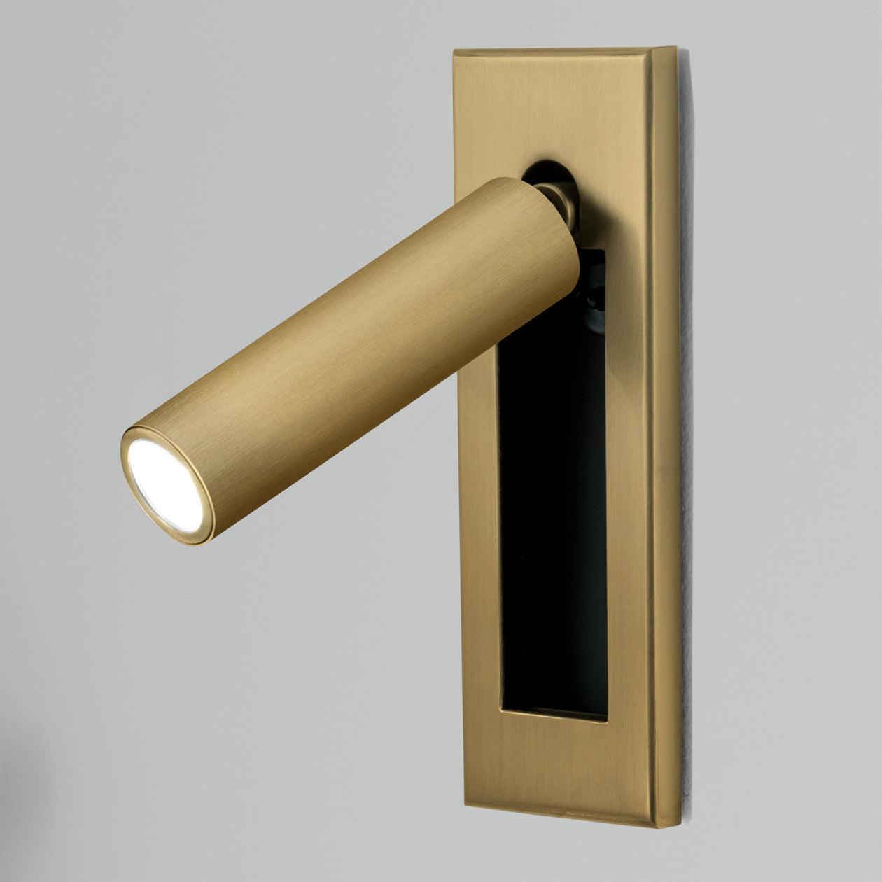 Cenvaburn Recessed Wall Light