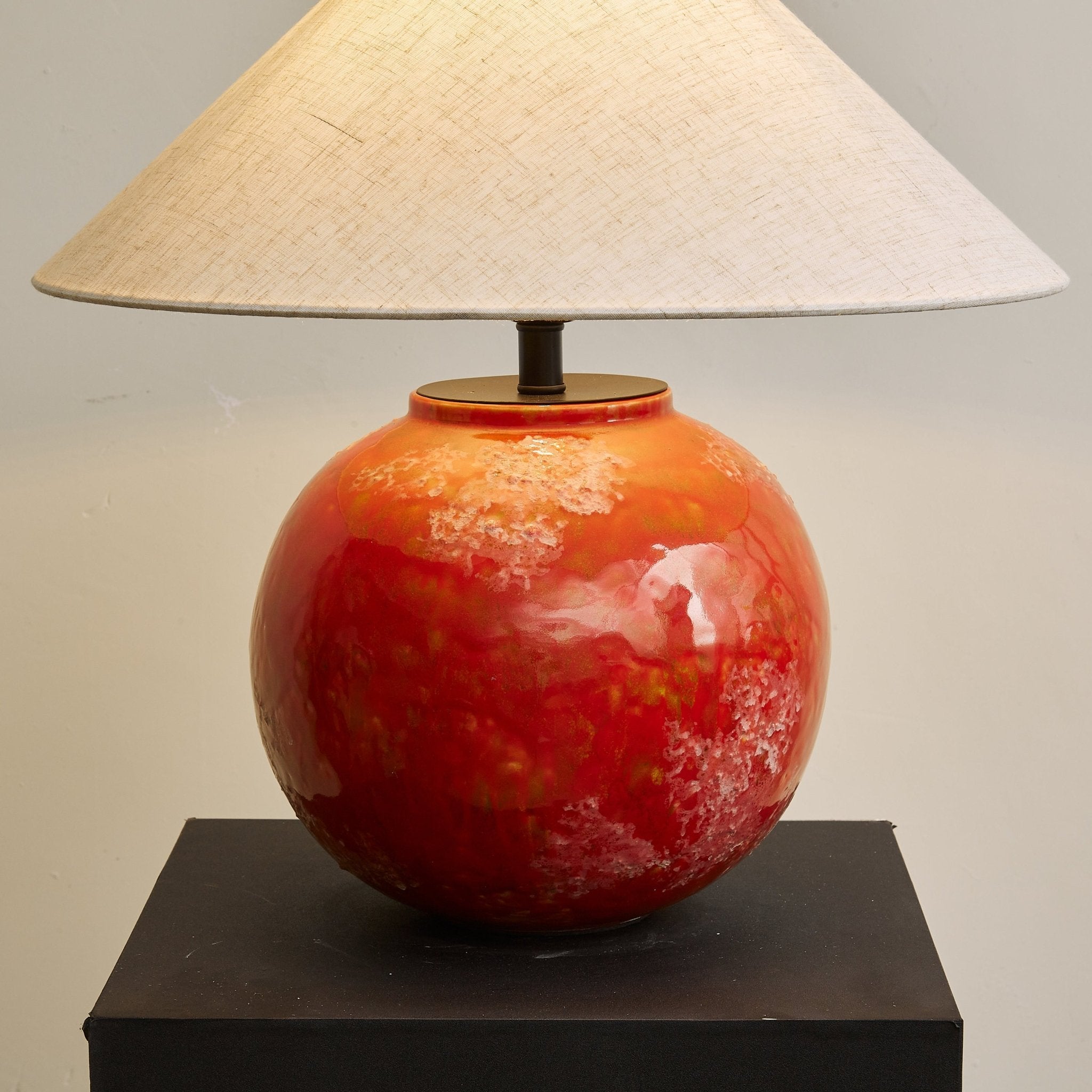 Veilzan Table Lamp