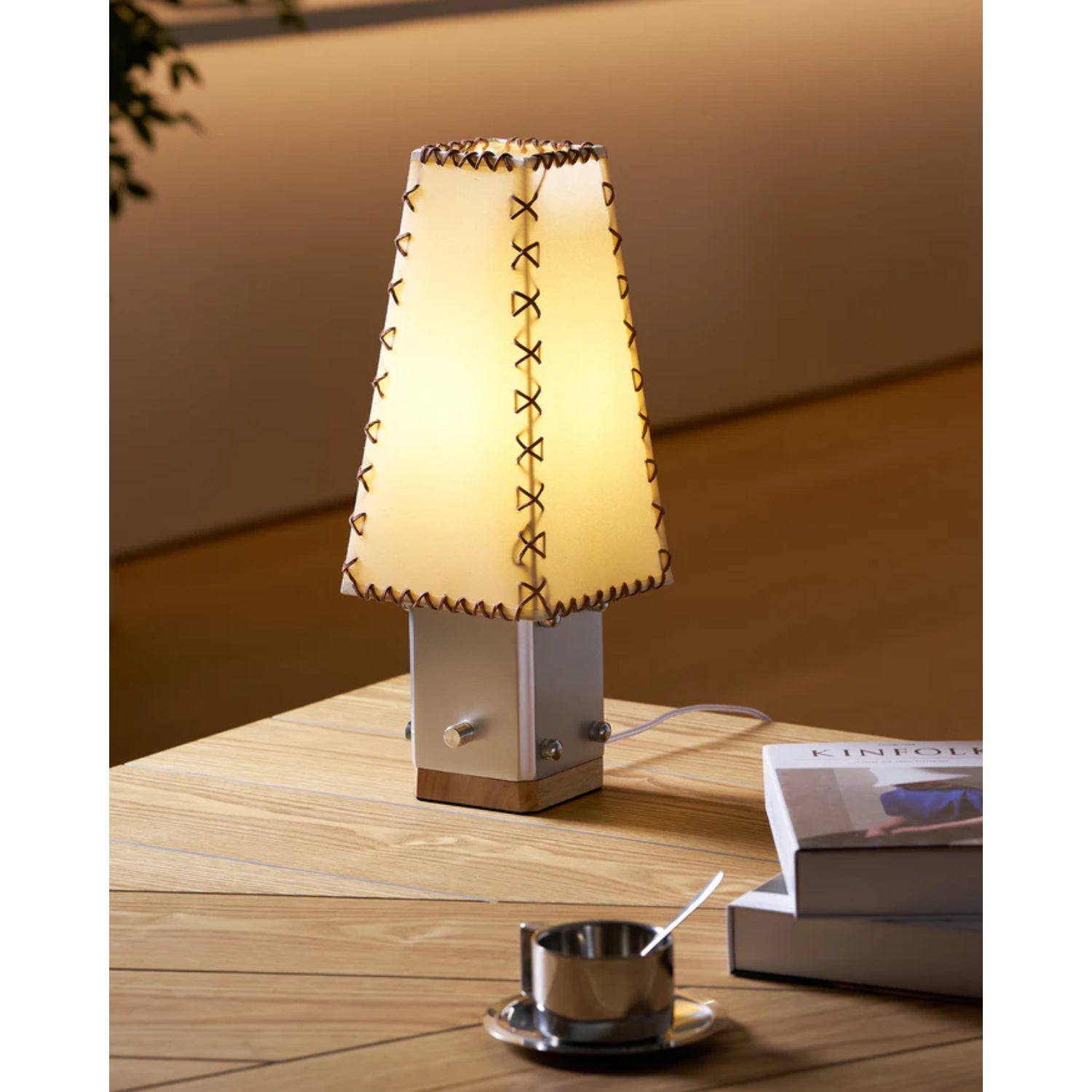 Elestea Table Lamp