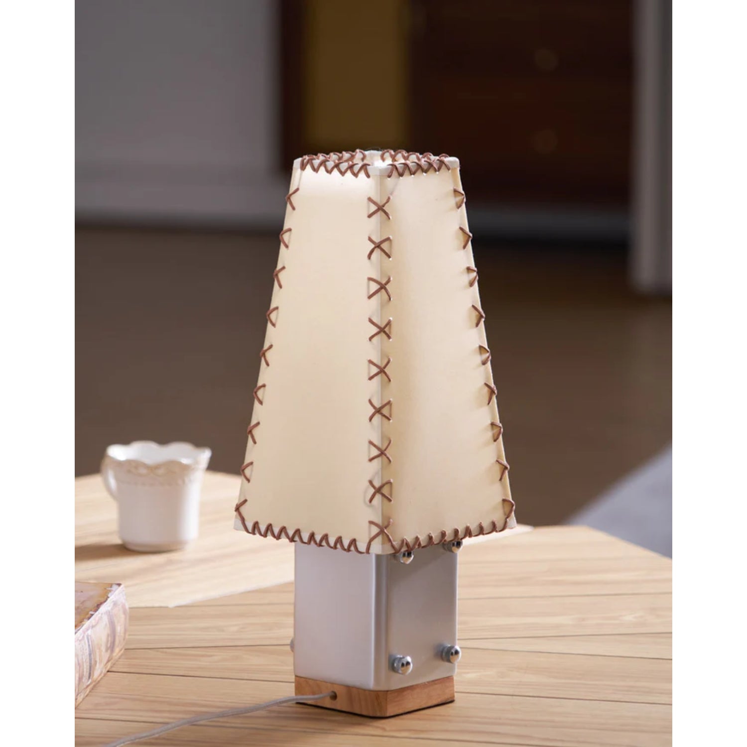 Elestea Table Lamp