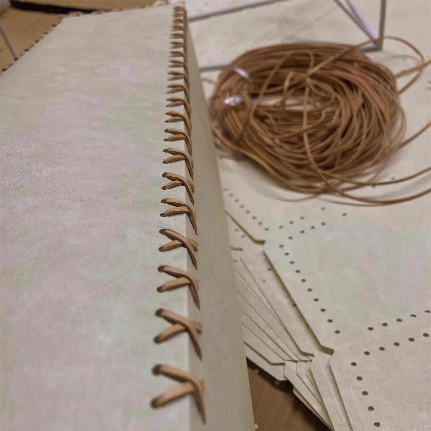 Elestea Table Lamp