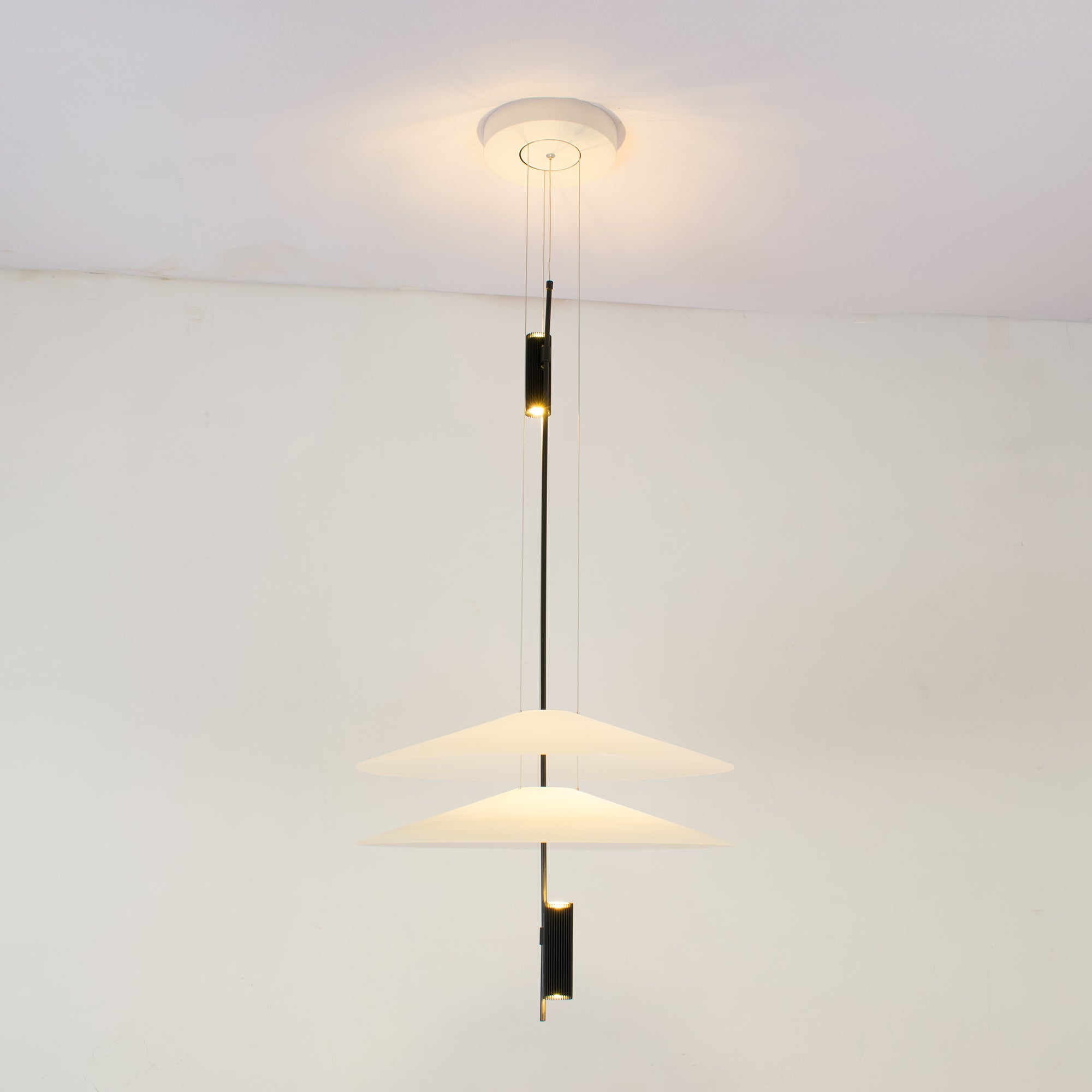 Merru Disc Pendant Light