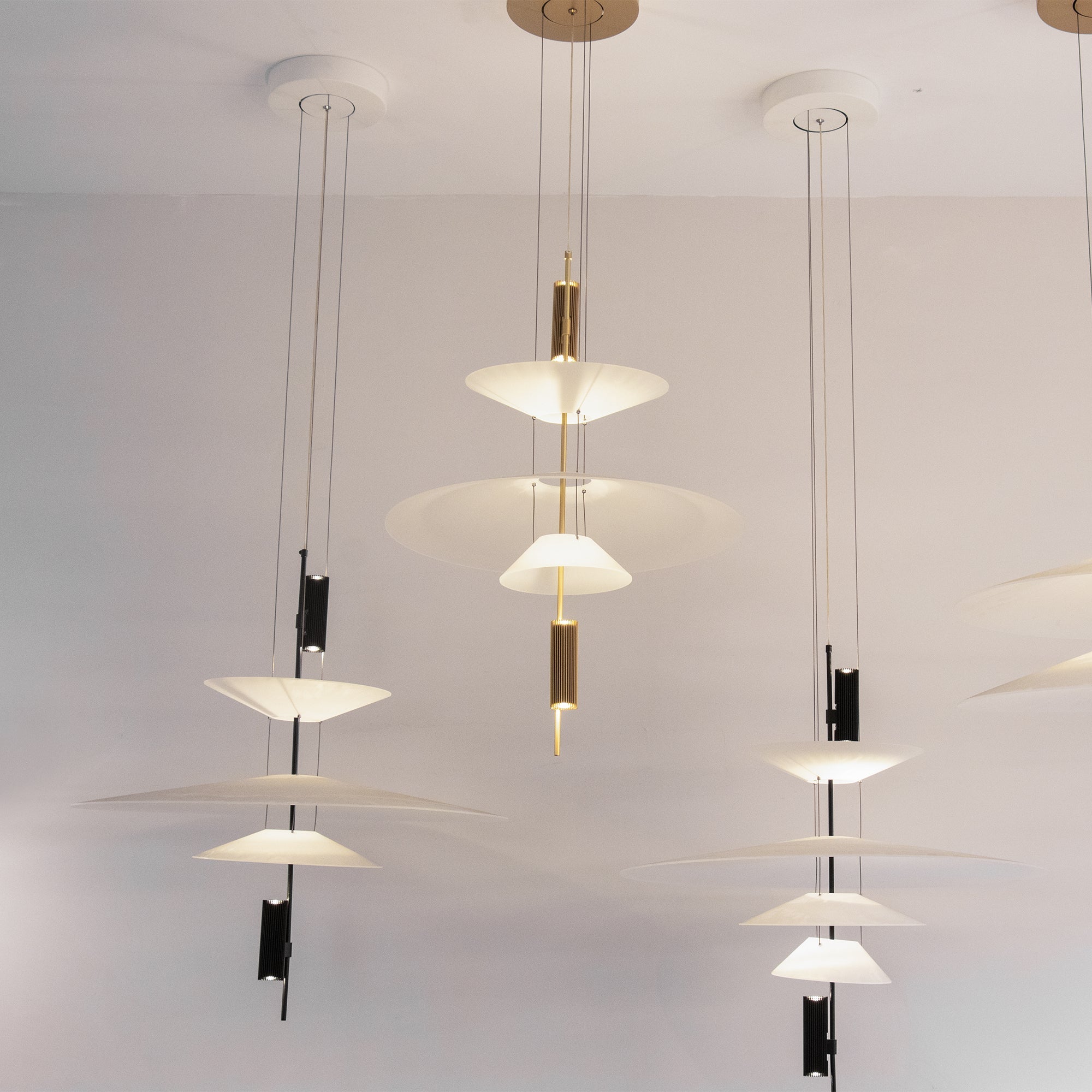 Merru Disc Pendant Light
