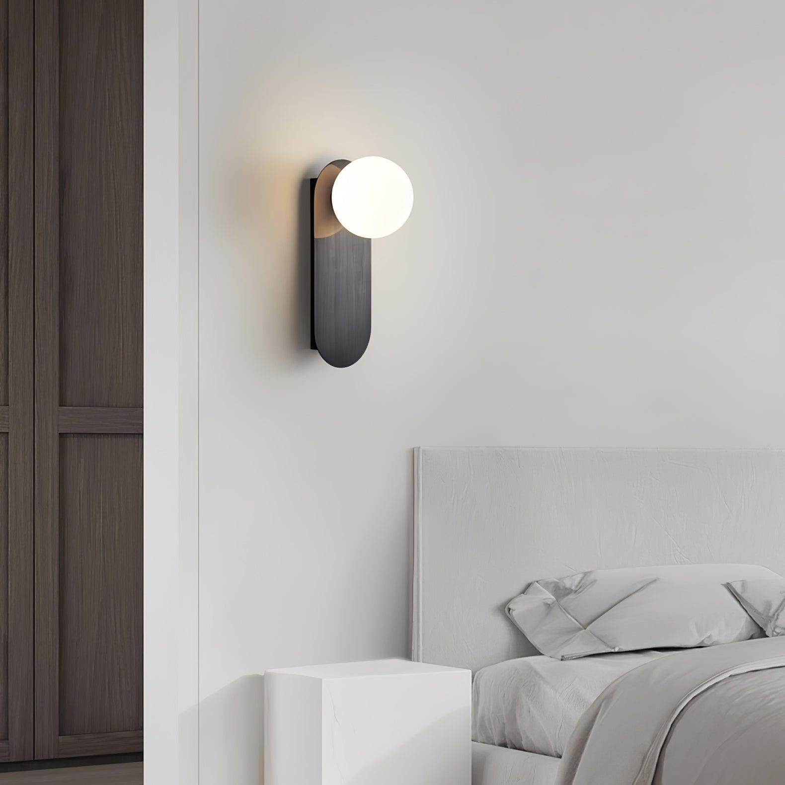 Fynsor Wall Light