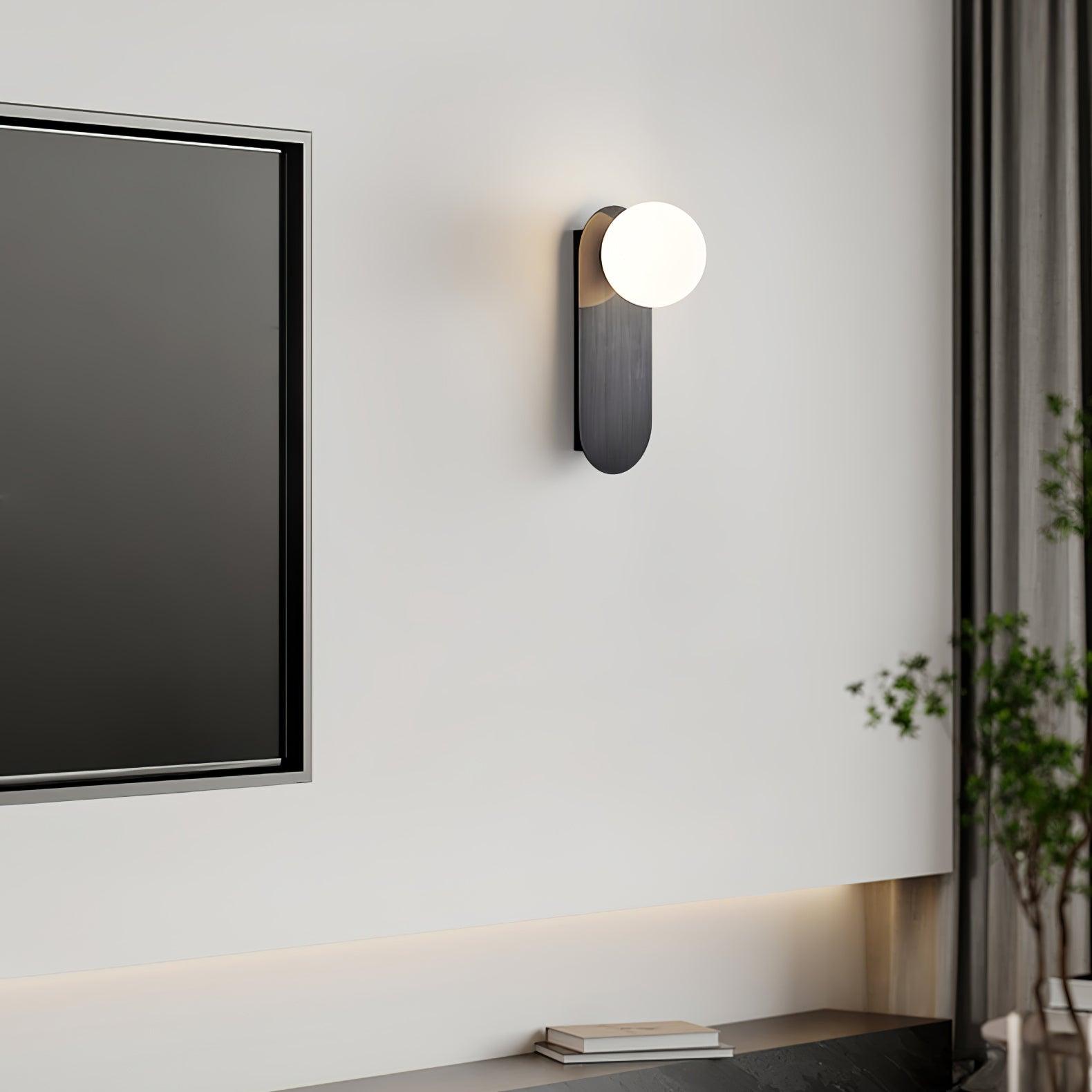Fynsor Wall Light