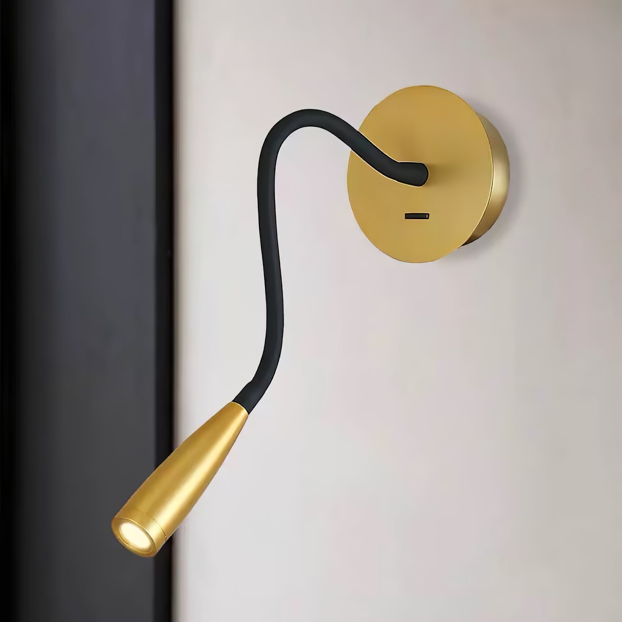 Fluxy Wall Light