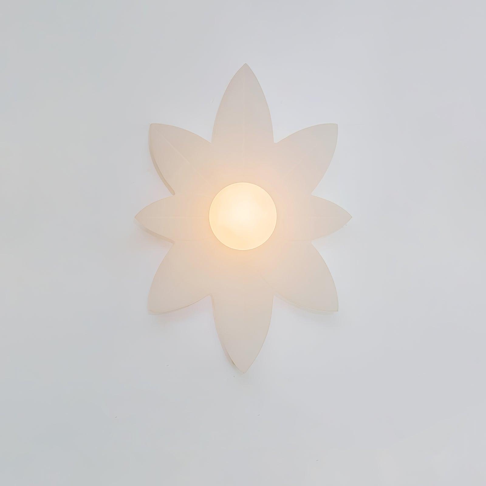 Lyn Flower-Shaped Wall Light