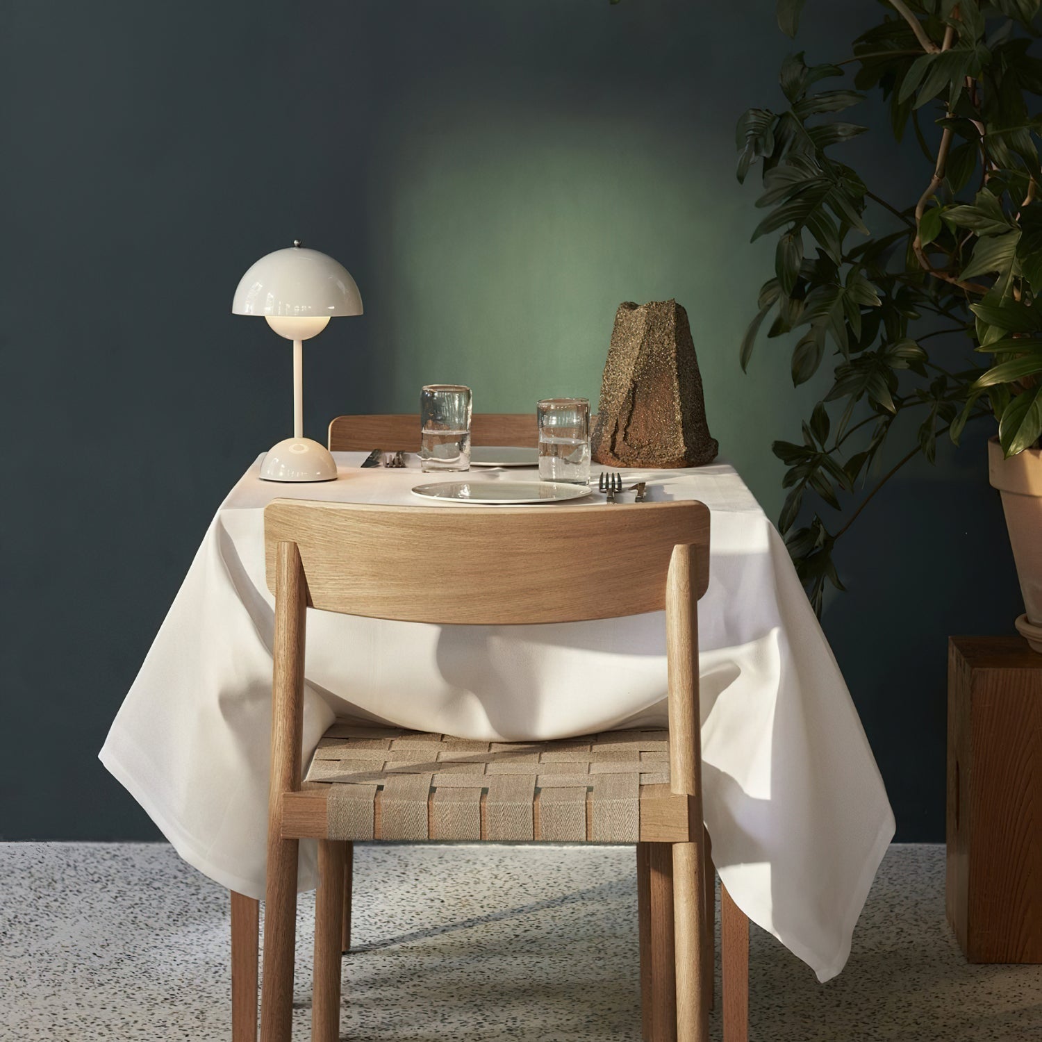 Evelia Mushroom Table Lamp