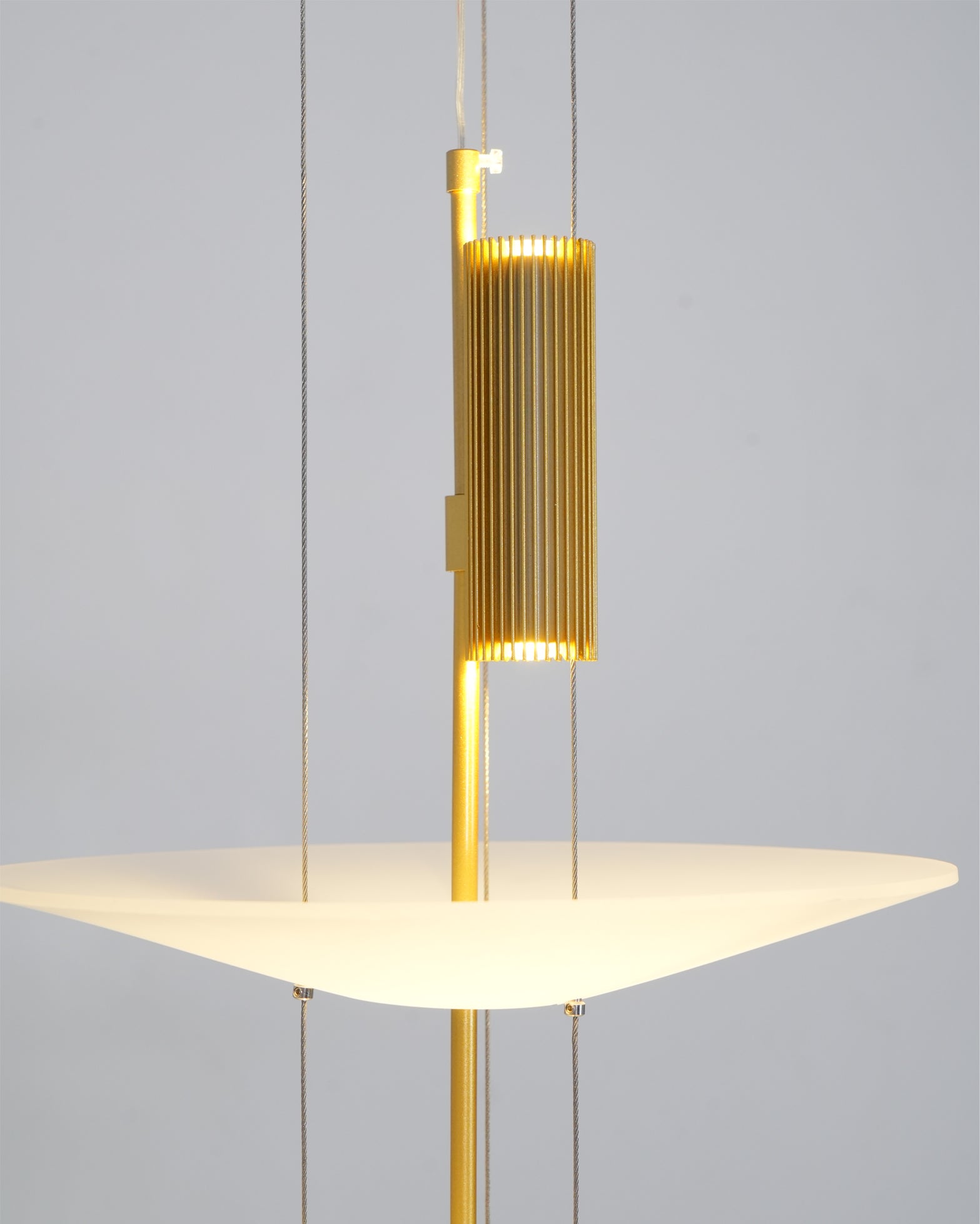 Merru Disc Pendant Light