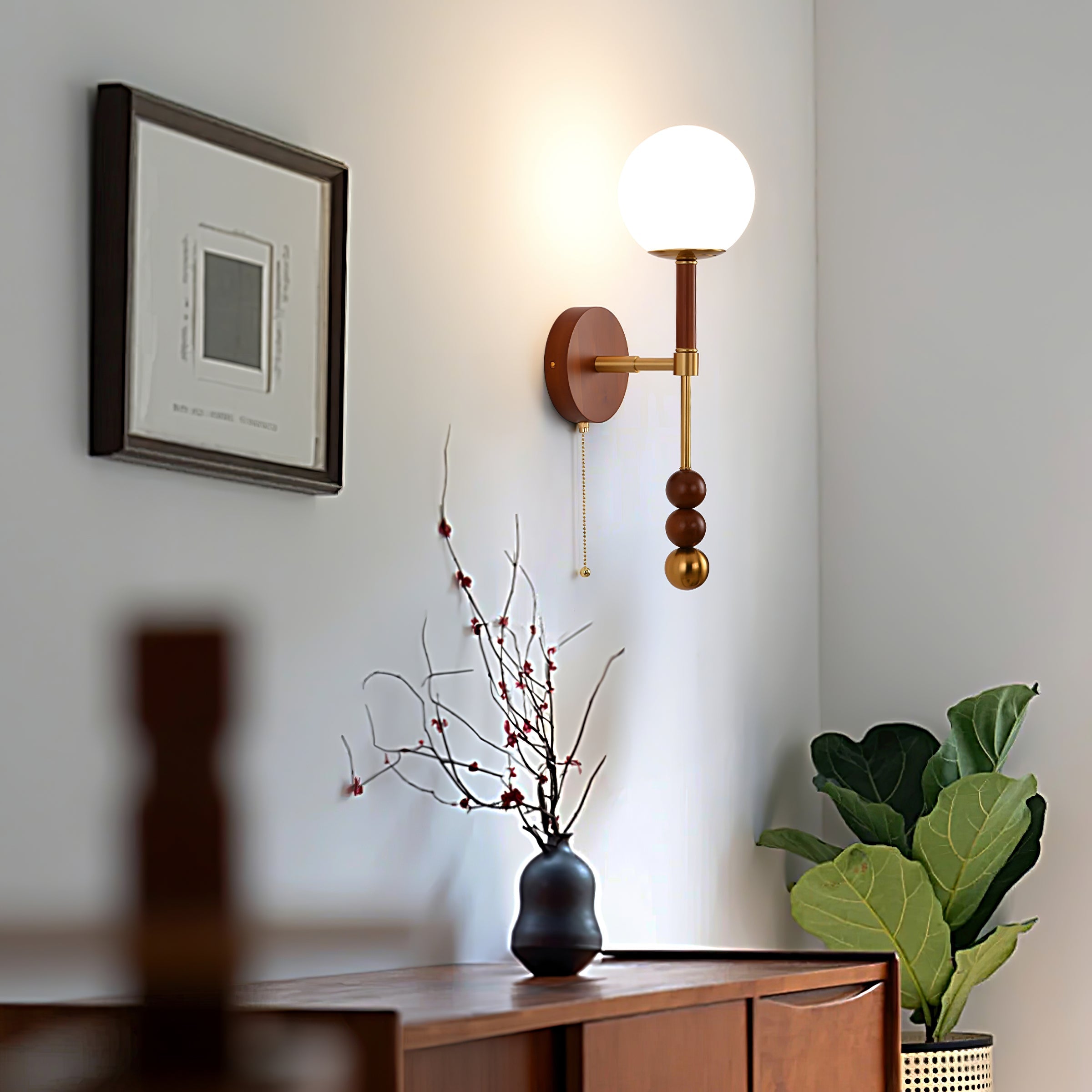 Romea Wall Light