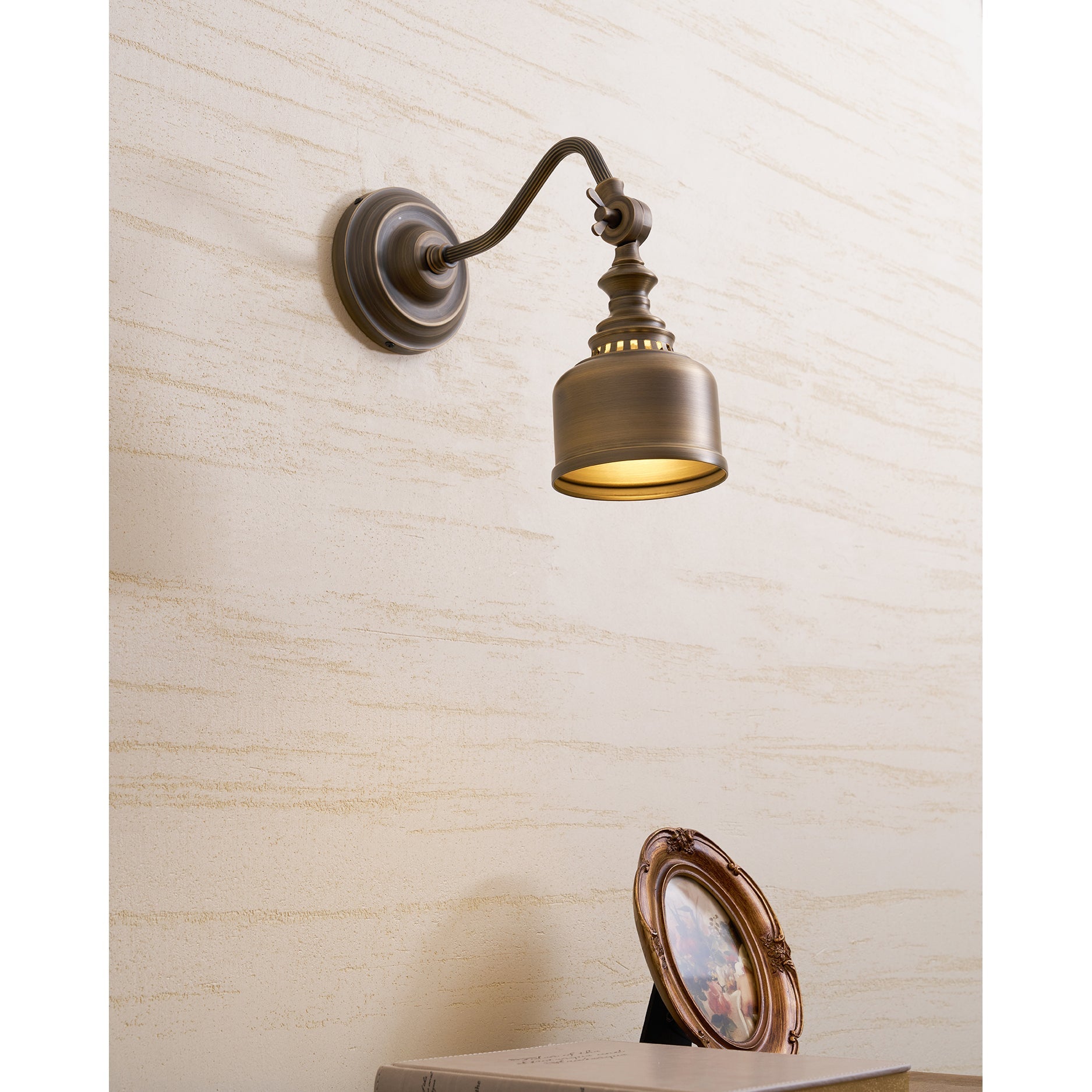 Miloara Vintage Wall Light