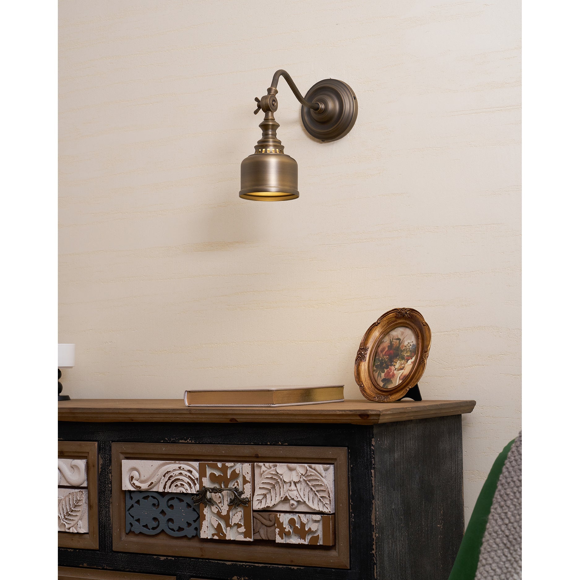 Miloara Vintage Wall Light