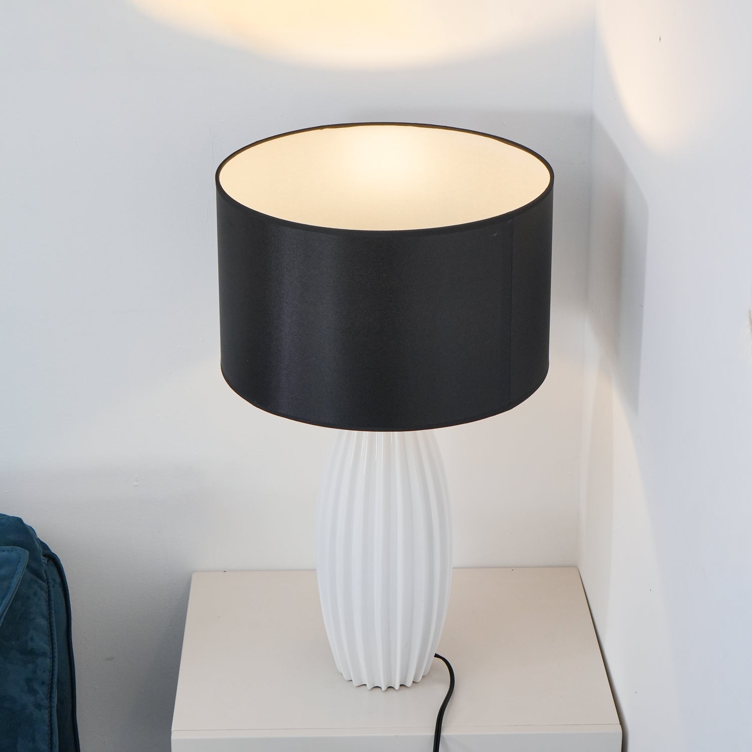 Gilinemo Table Lamp