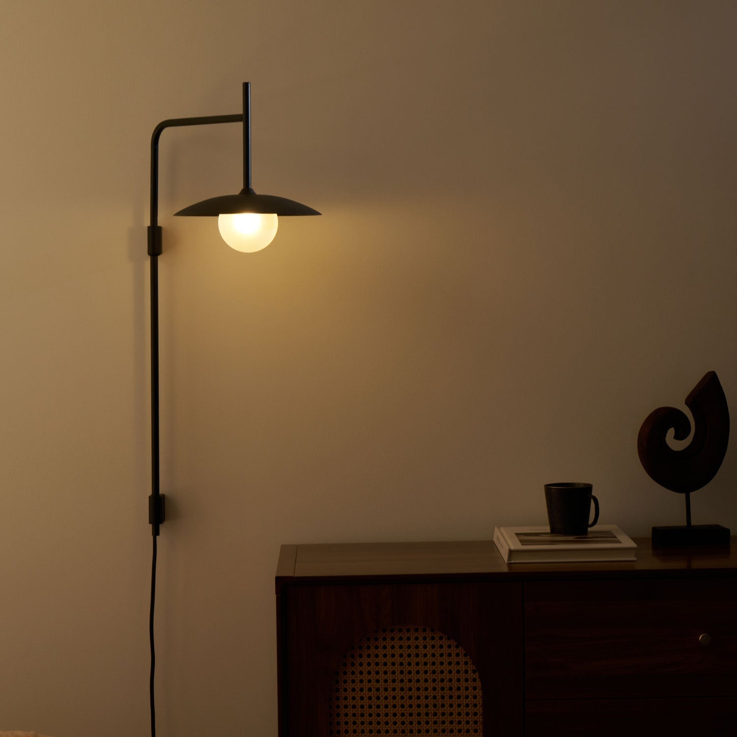 Lamavell Swing Arm Wall Light