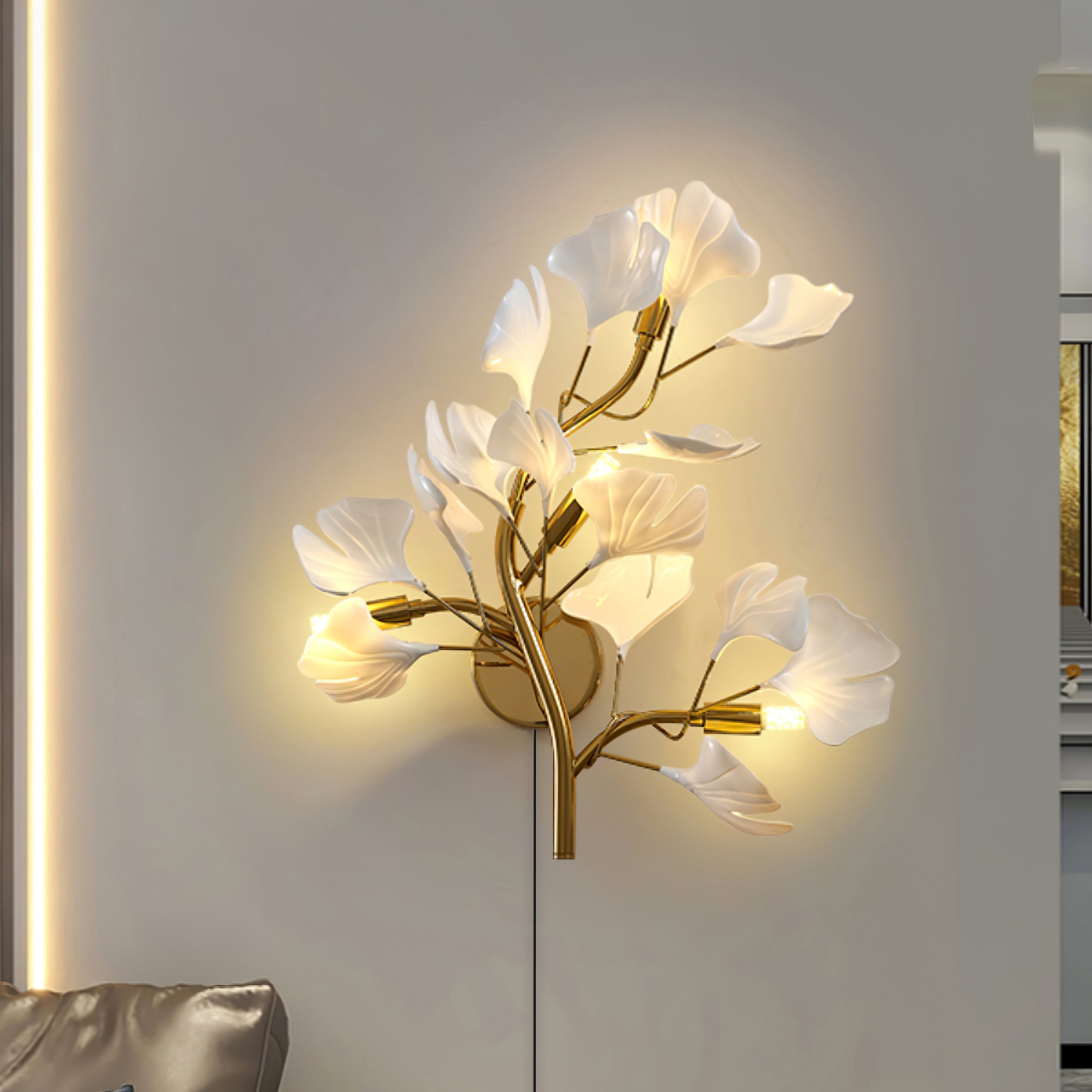 Egiso Flower Wall Light
