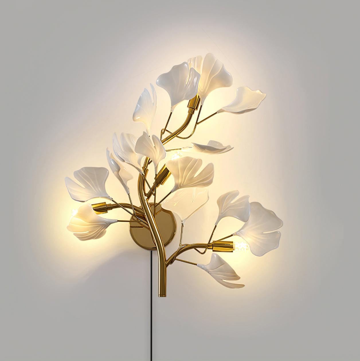 Egiso Flower Wall Light