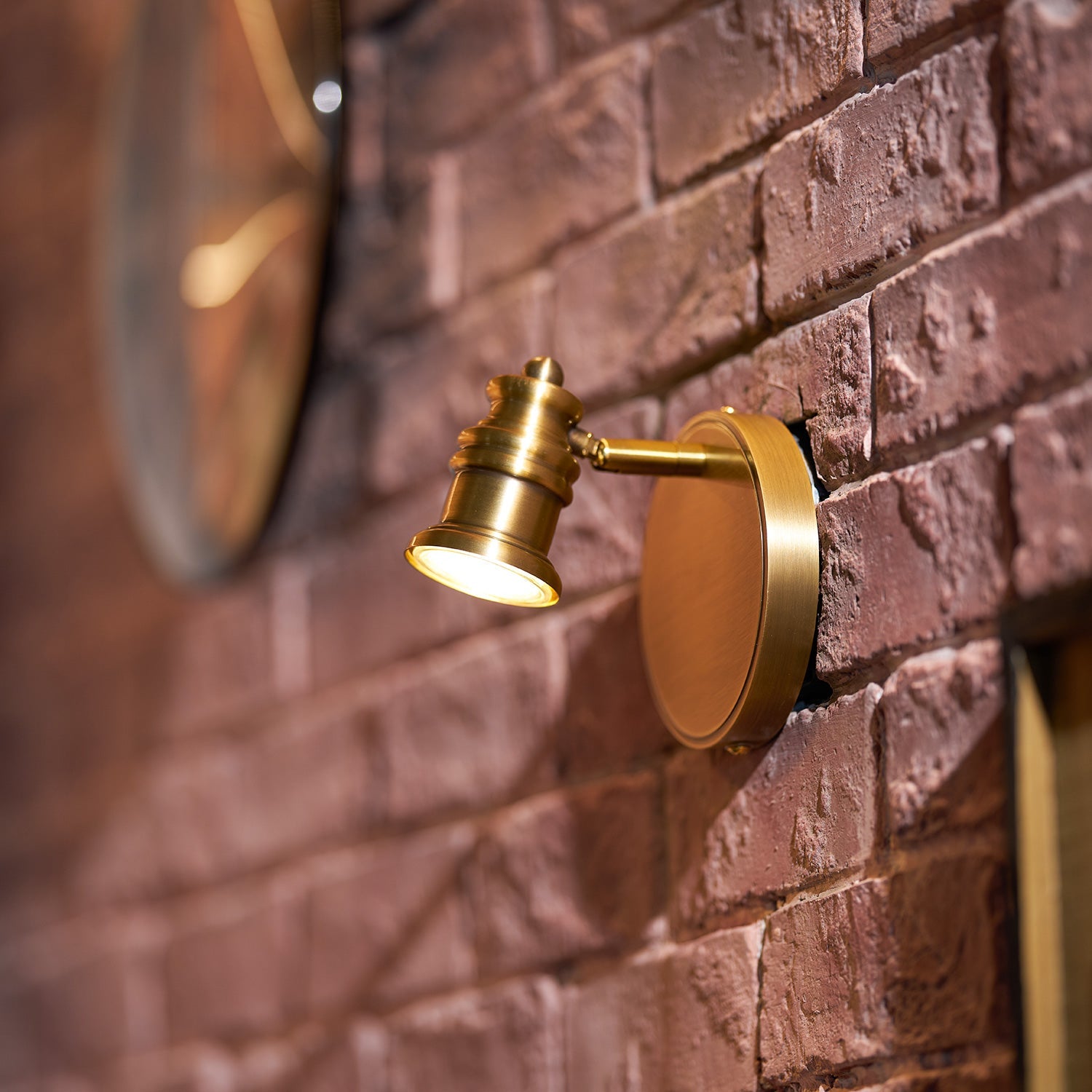 Zewell Linear Wall Light