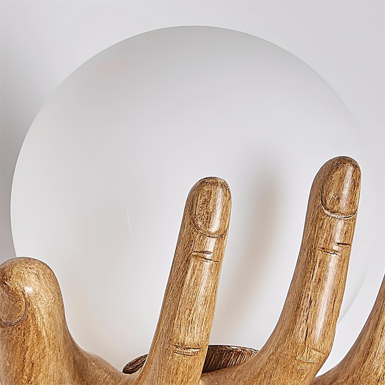 Ivelor Light Bearer Wall Light