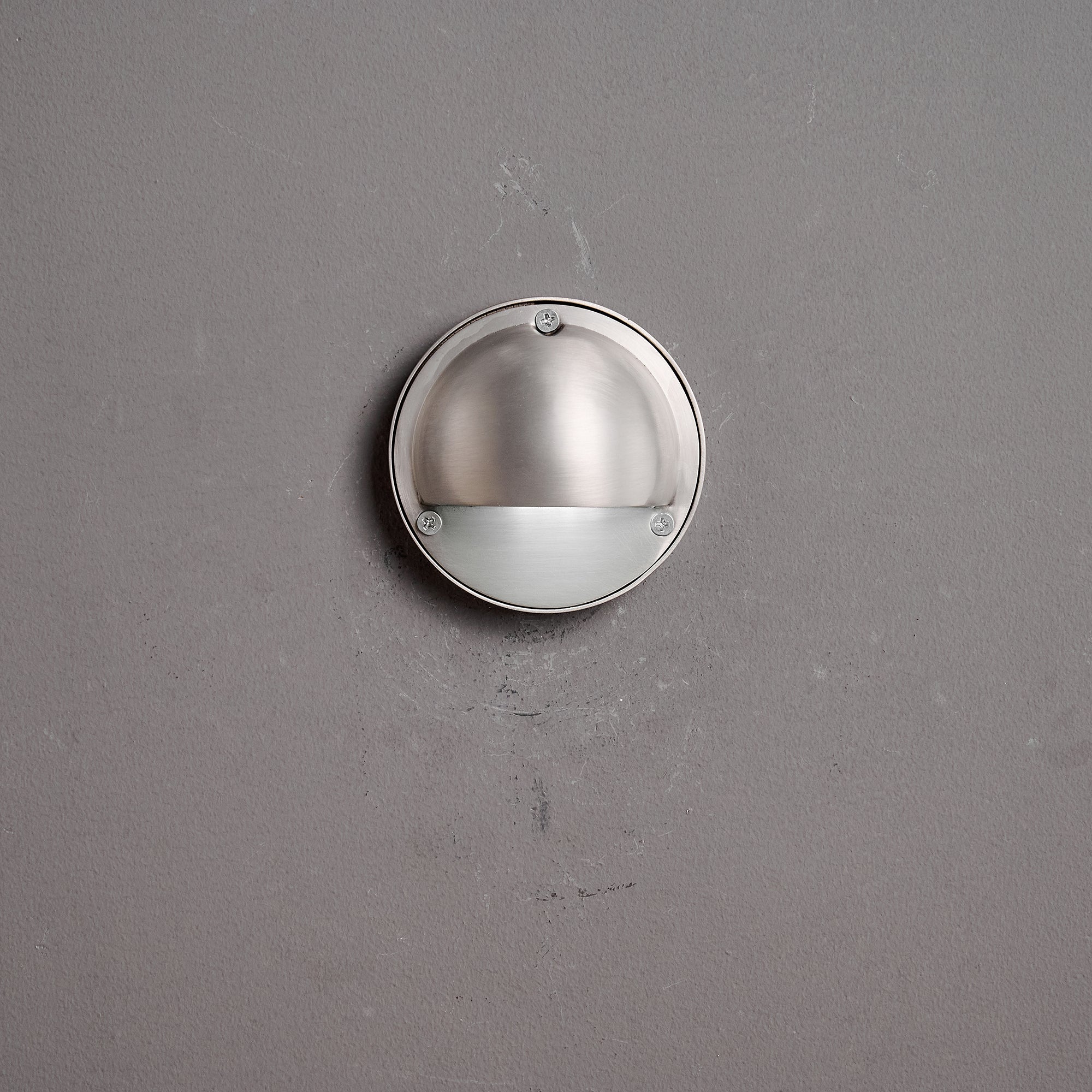 Avenlier Outdoor Wall Light