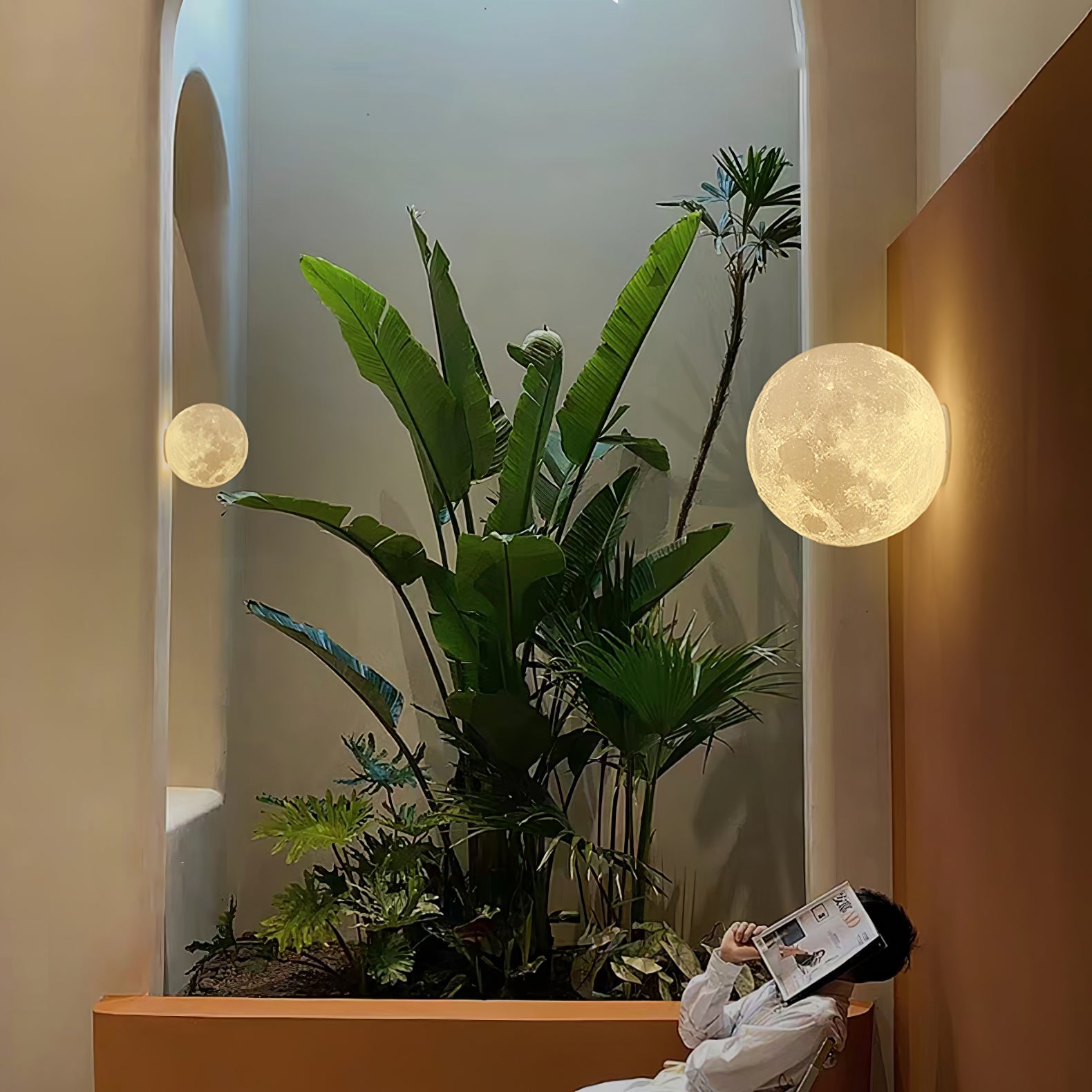 Tralvik Moon Design Wall Light