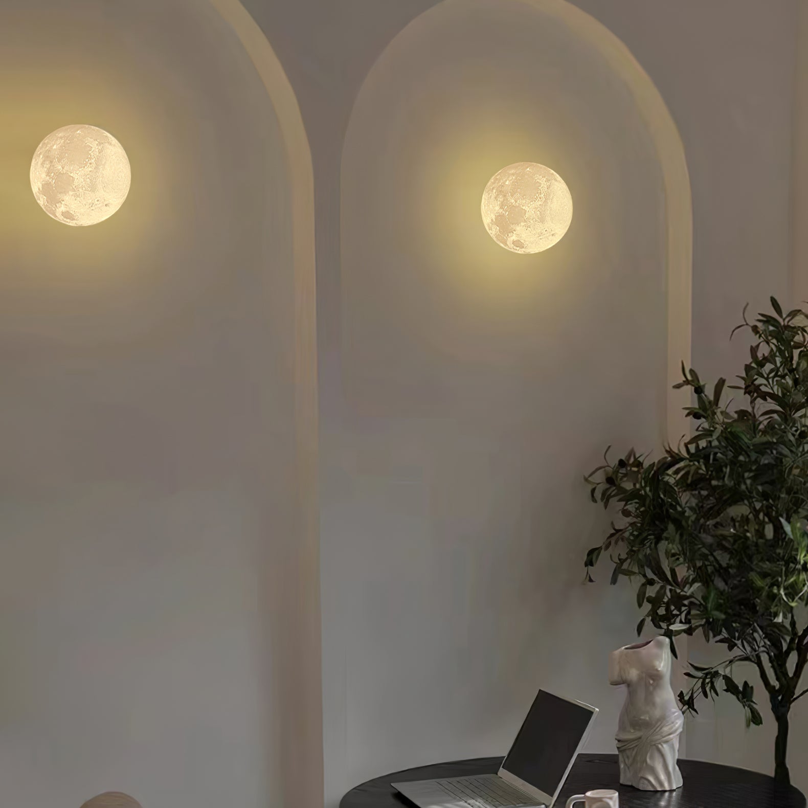 Tralvik Moon Design Wall Light