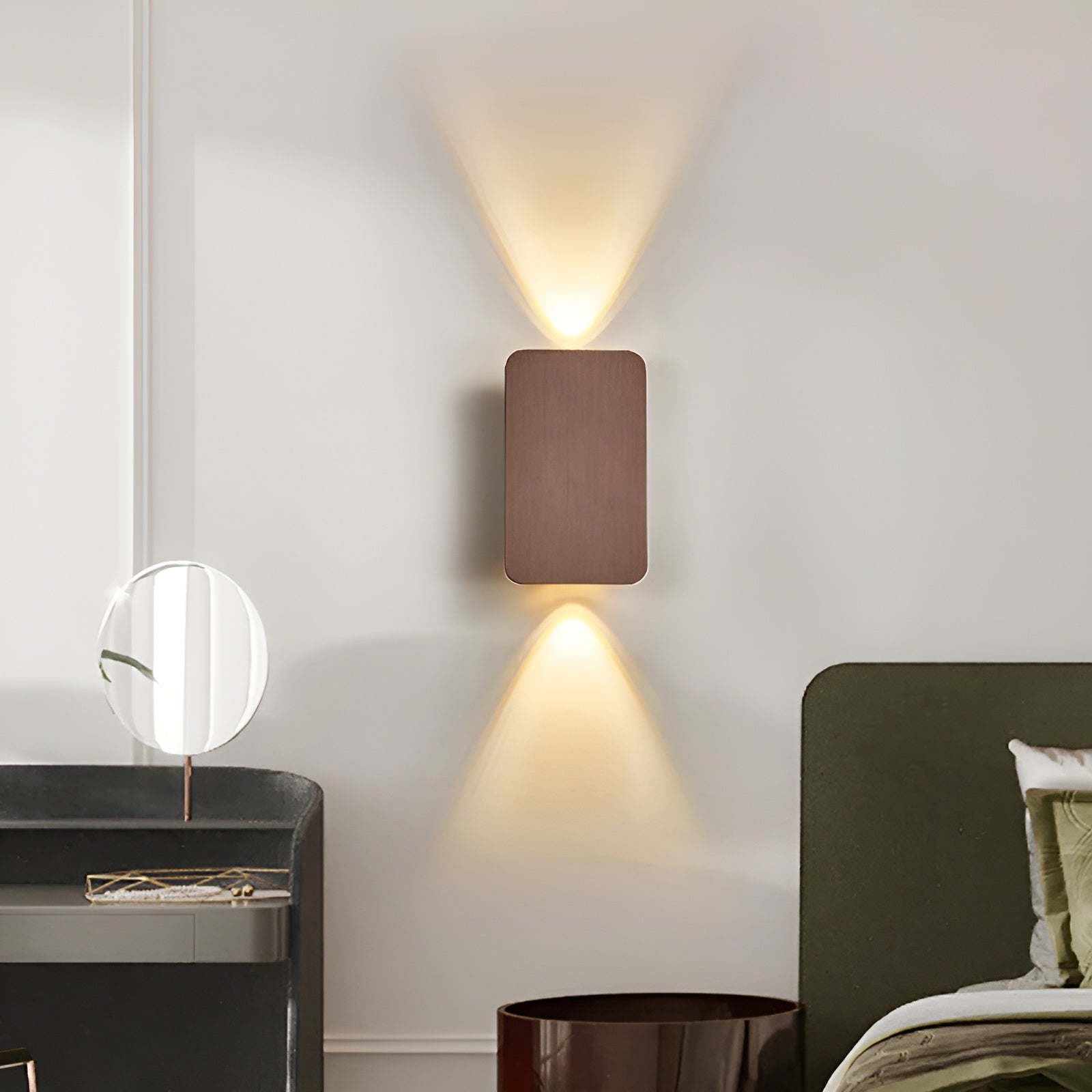 Resilux Wall Light
