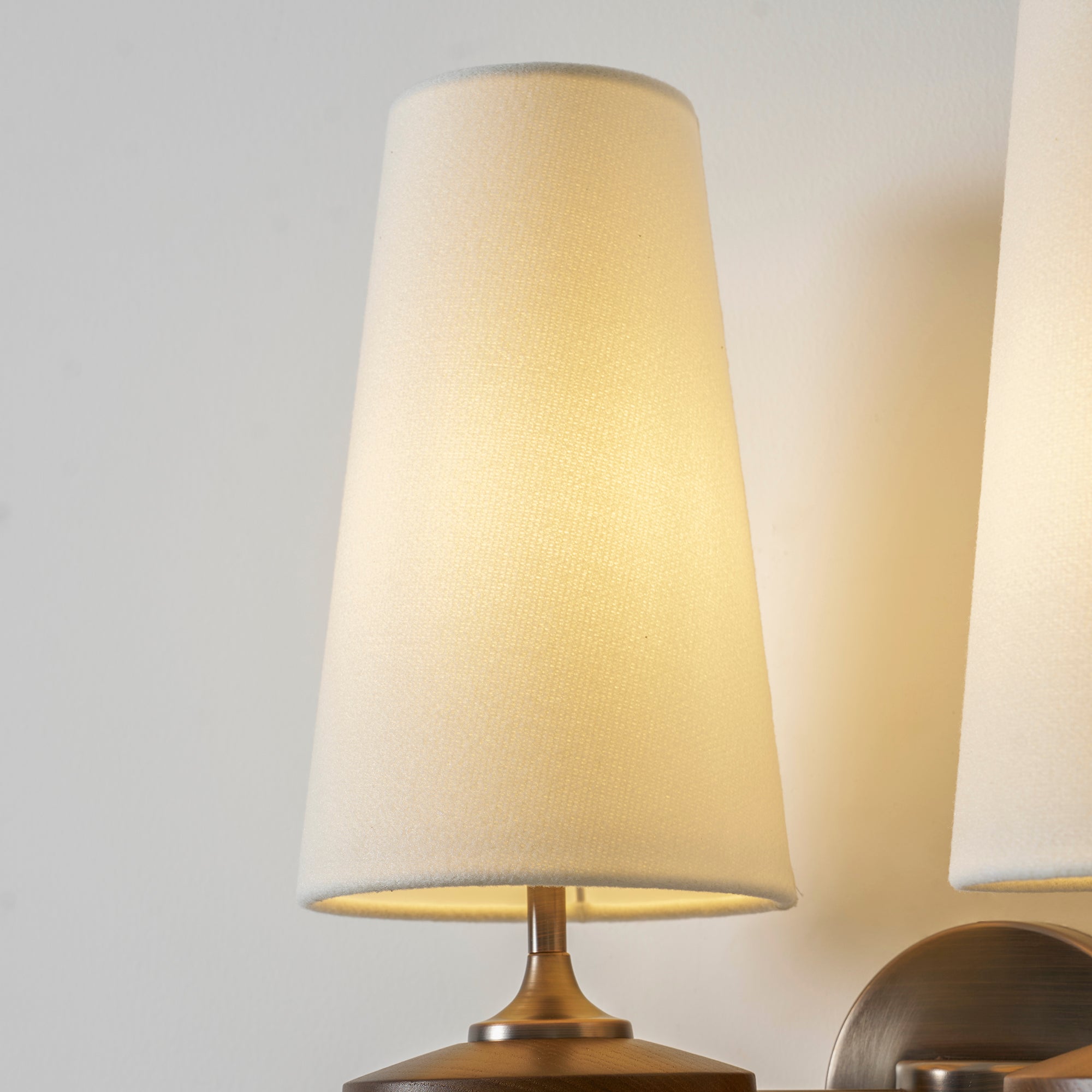 Yaronwick Cone Wall Light