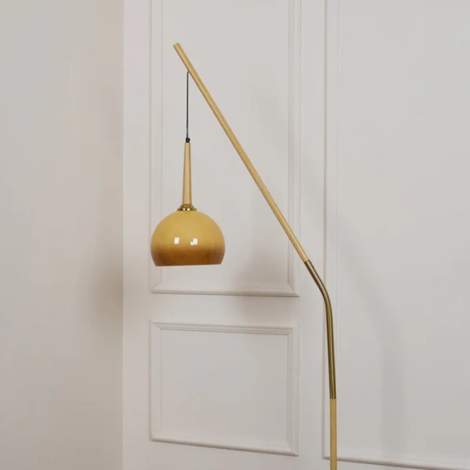 Zaresma Floor Lamp