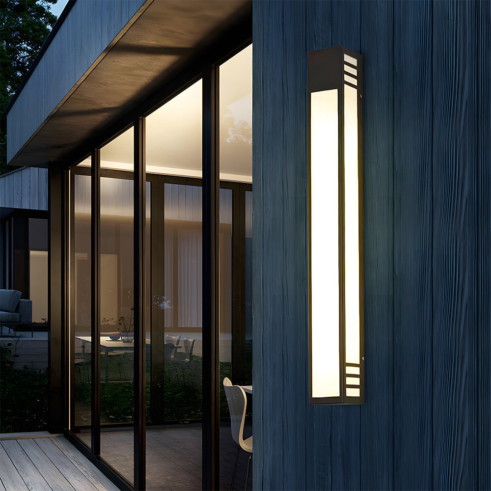 Telzon Outdoor Wall Light