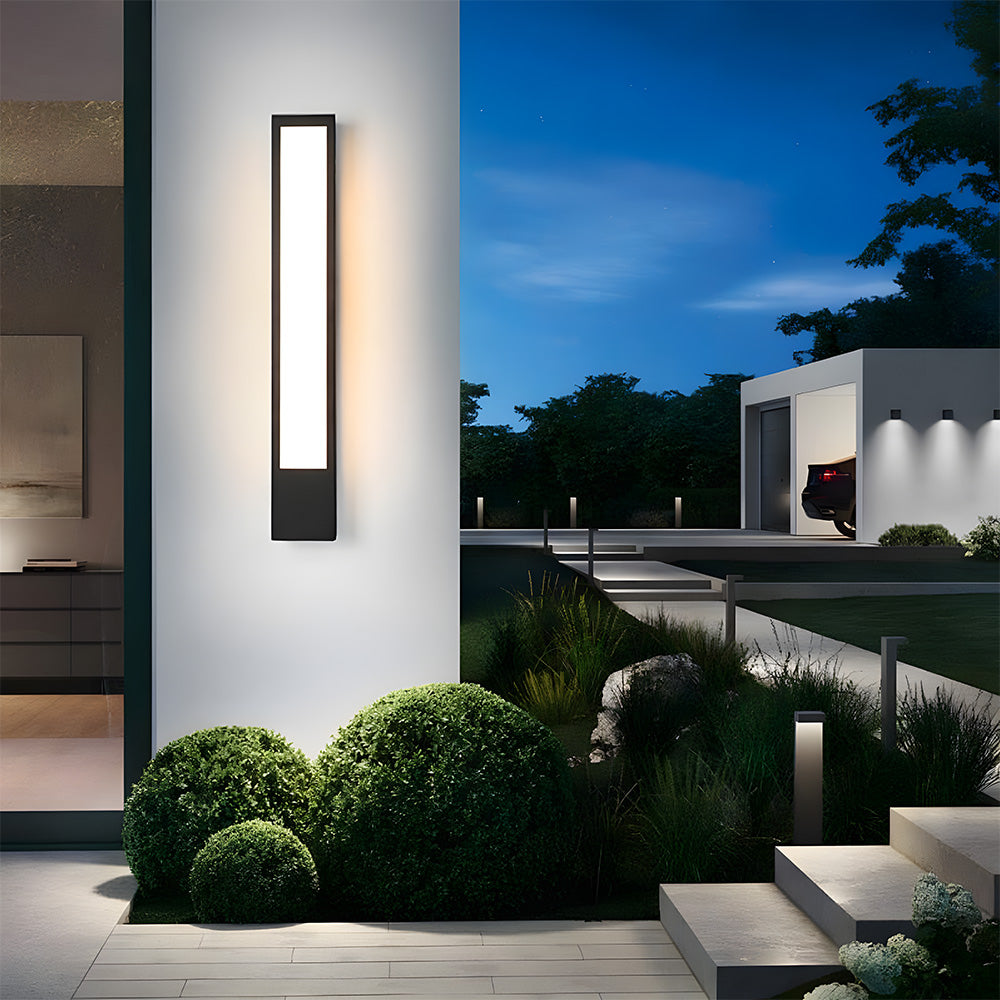 Telzon Outdoor Wall Light