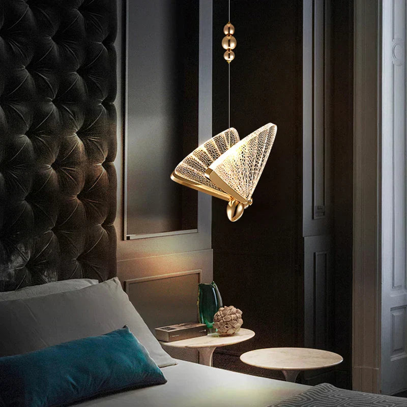 Loeza Butterfly-Shaped Pendant Light
