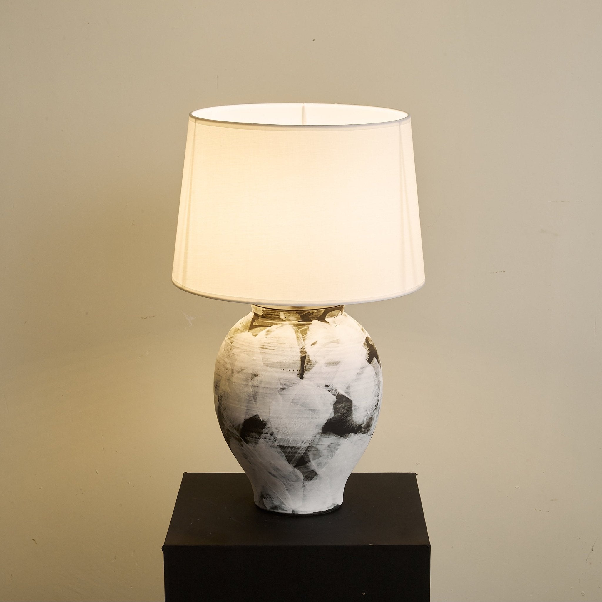 Lomeva Table Lamp