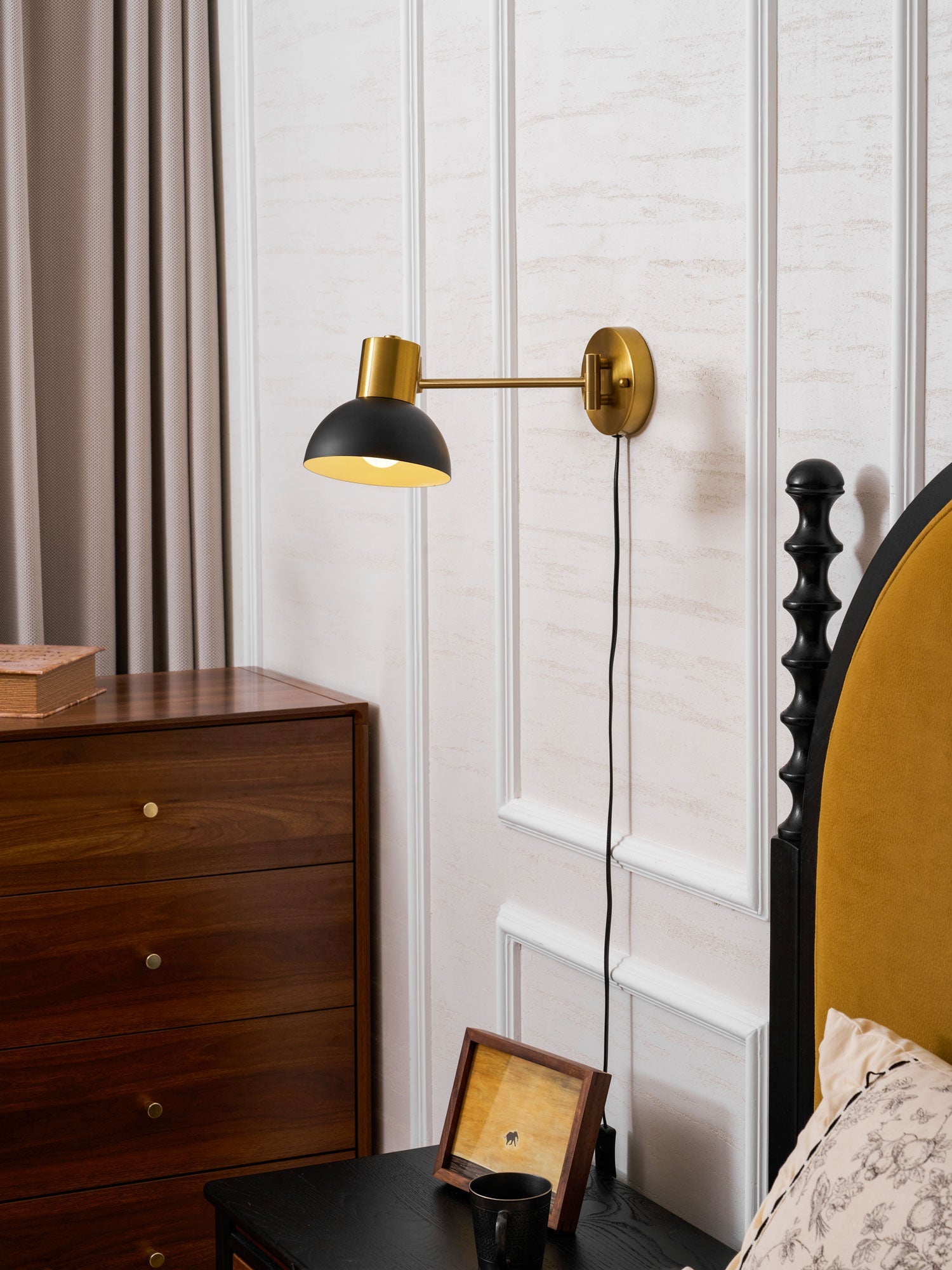 Oake Adjustable Wall Light